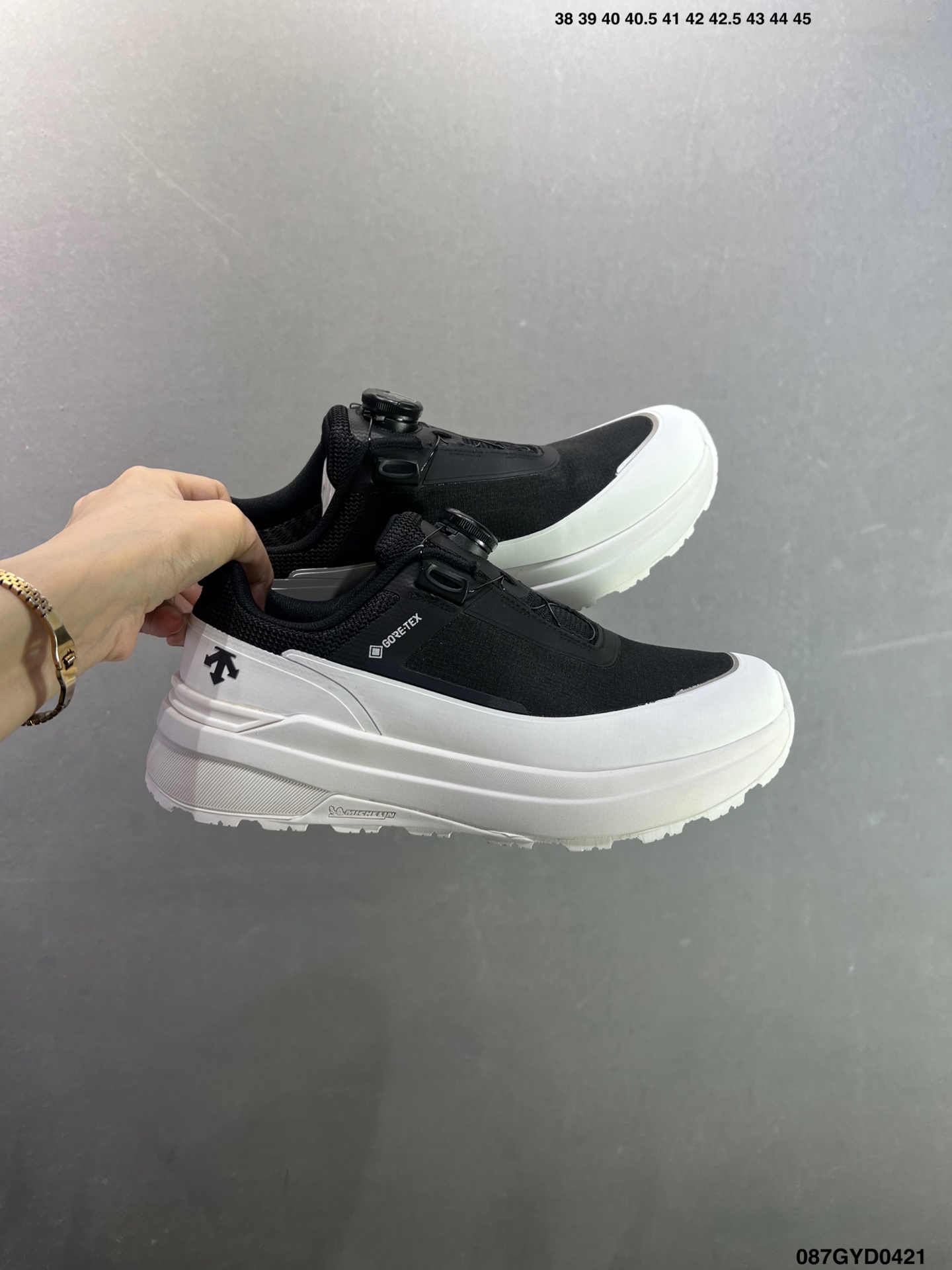 310 迪桑特DESCENTE EDGE COURT RETRO 复古轻质 耐磨低帮 生活休闲鞋 SP383LSN82