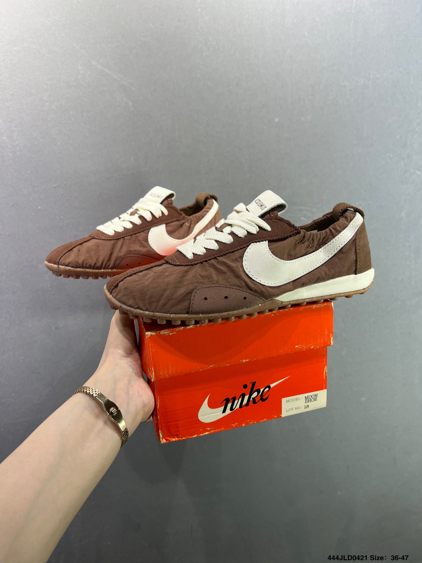 Jacquemus x Nike Jacumoon 耐克 柔软舒适防滑耐磨 低帮休闲板鞋 HV8547-001