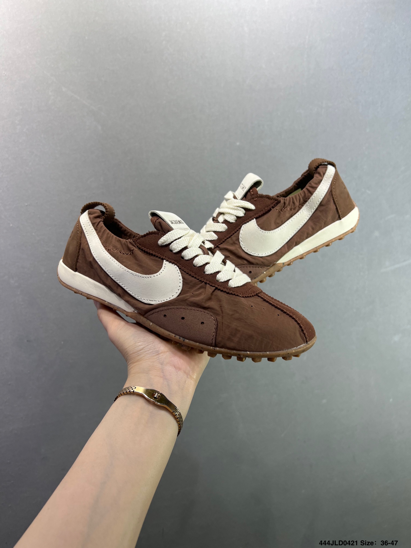 Jacquemus x Nike Jacumoon 耐克 柔软舒适防滑耐磨 低帮休闲板鞋 HV8547-001