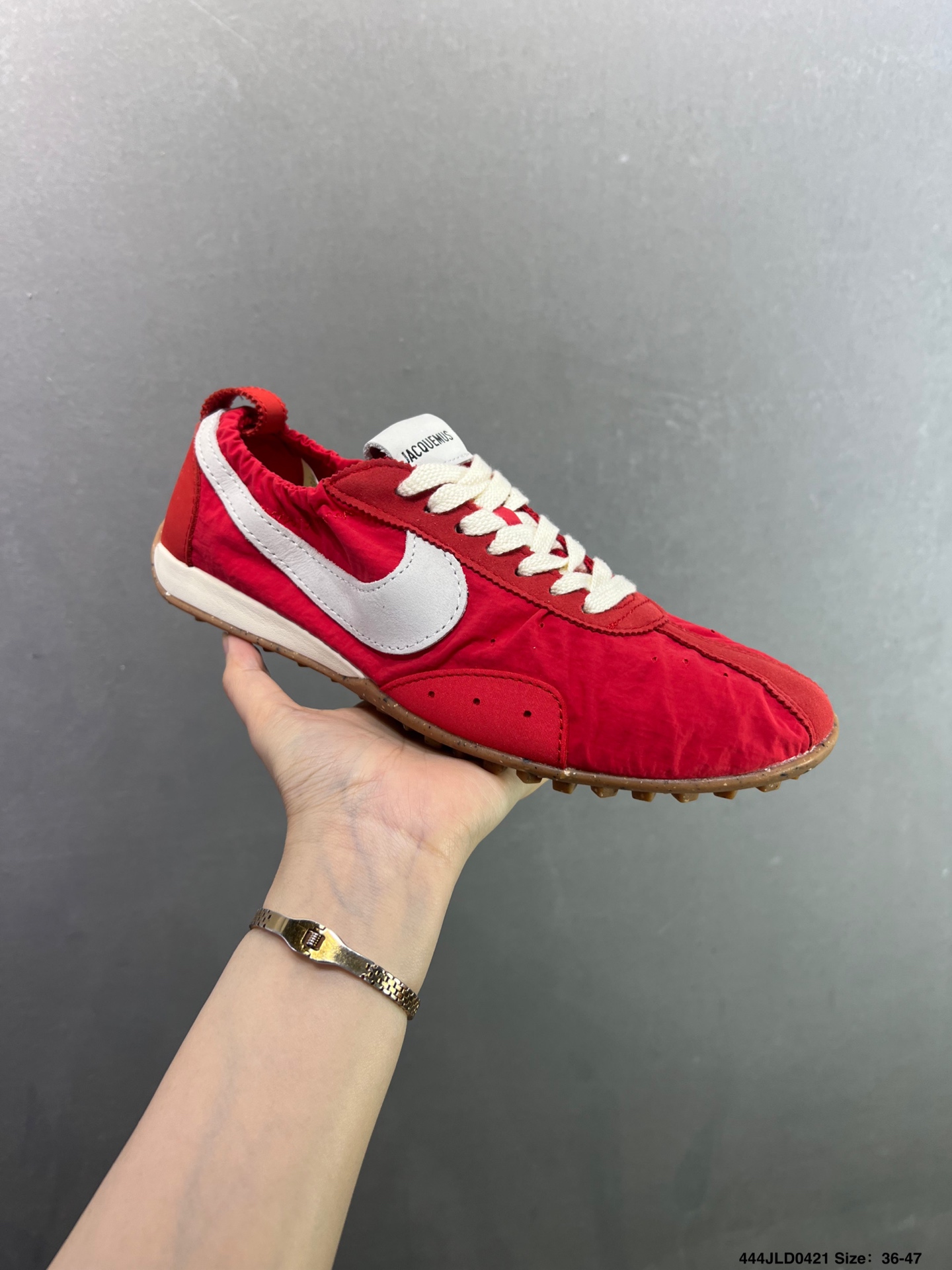 Jacquemus x Nike Jacumoon 耐克 柔软舒适防滑耐磨 低帮休闲板鞋 HV8547-001