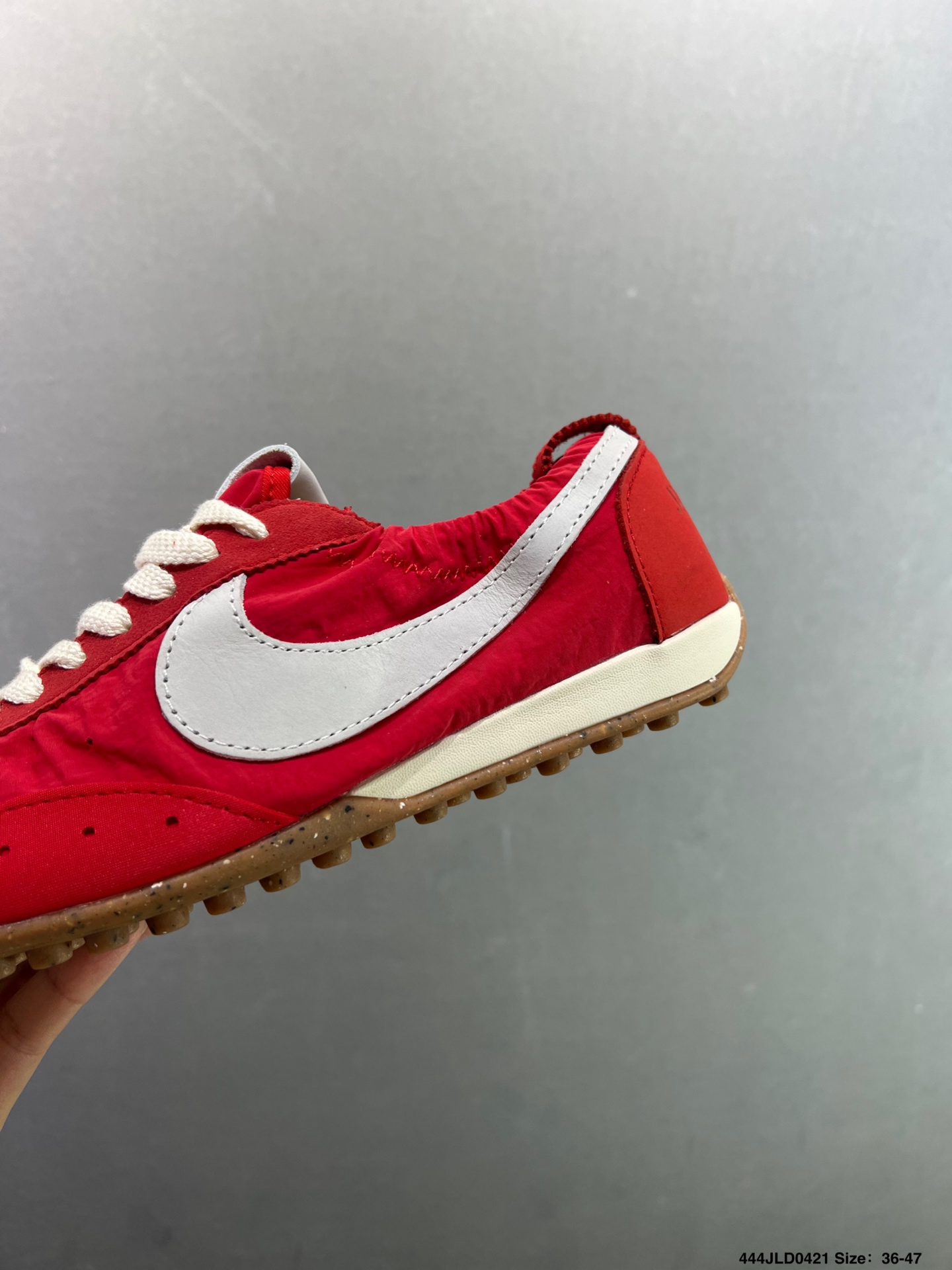 Jacquemus x Nike Jacumoon 耐克 柔软舒适防滑耐磨 低帮休闲板鞋 HV8547-001