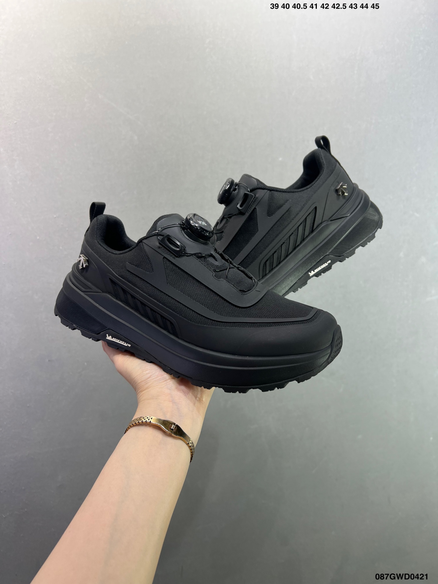 320 迪桑特DESCENTE EDGE COURT RETRO 复古轻质 耐磨低帮 生活休闲鞋 SP383LSN82