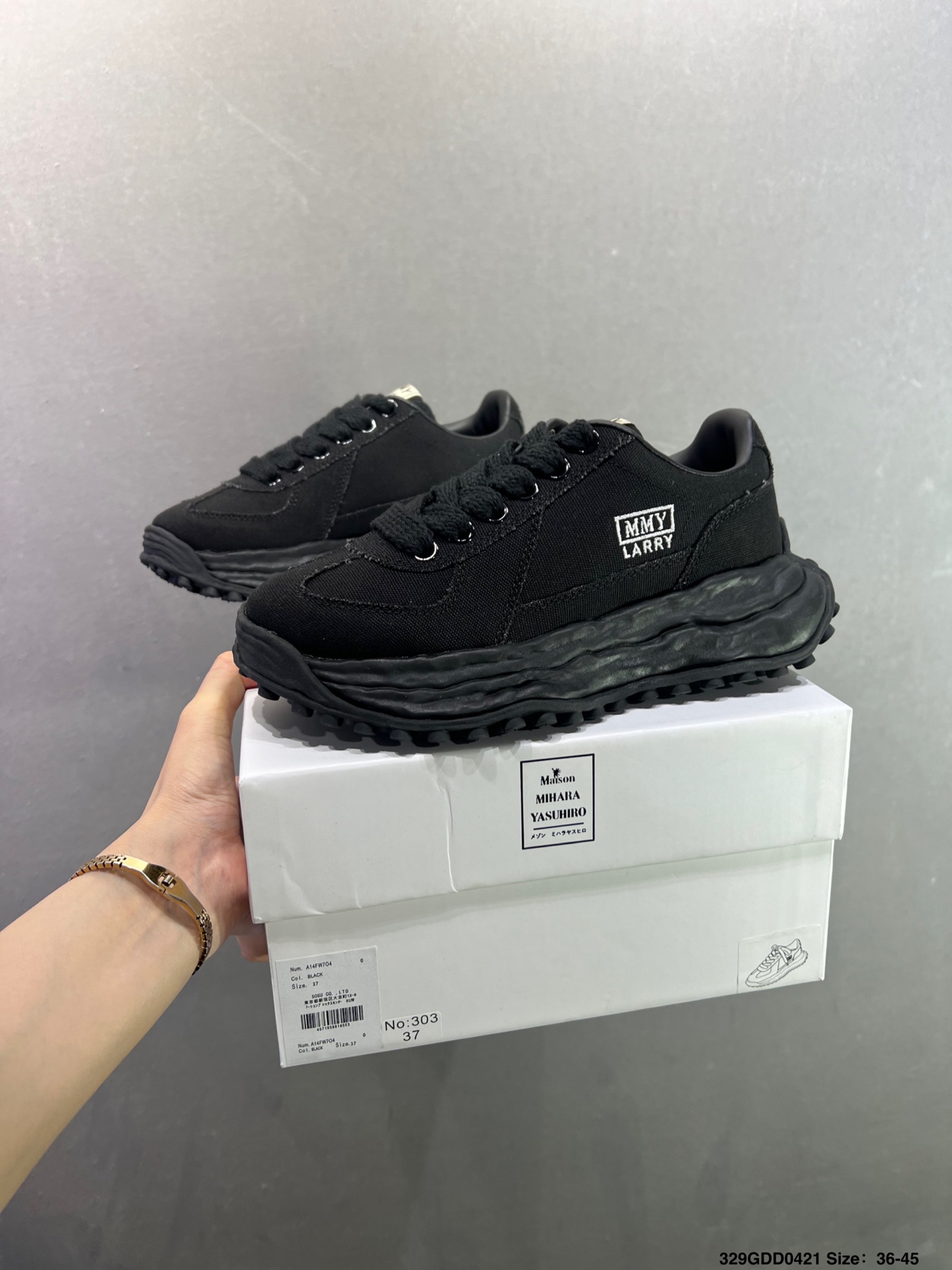 250 复古溶解风 日本概念时装设计师三原康裕品牌MMY/Maison MIHARA YASUHIRO Original Sole Canvas Low 变形溶解雪糕底低帮帆布拼接面料-Chinese UA Cheap High Quatity Brand Clothes Bags handbags Sneakers wholesale wholesaler seller from China Factory suppliers Fashion Clothing Shoes best Quality Beautiful Price 250 复古溶解风 日本概念时装设计师三原康裕品牌MMY/Maison MIHARA YASUHIRO Original Sole Canvas Low 变形溶解雪糕底低帮帆布拼接面料