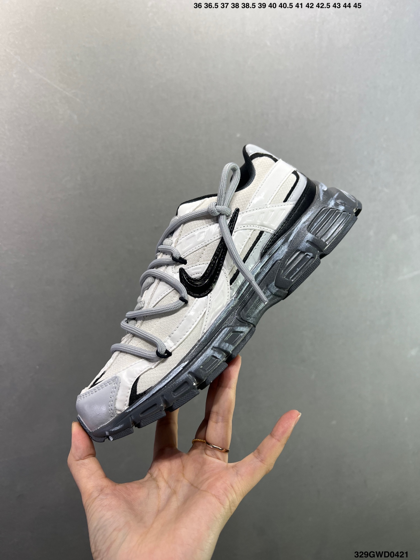NIKE INITIAOR创始者系列复古休闲运动舒适跑鞋 394055-100-Top High Quatity Cheap Sneakers Fashion Clothing Clothes Bags handbags Shoes of all Brand wholesale With The best Quality And Beautiful Price from China Factory Chinese suppliers wholesaler seller NIKE INITIAOR创始者系列复古休闲运动舒适跑鞋 394055-100