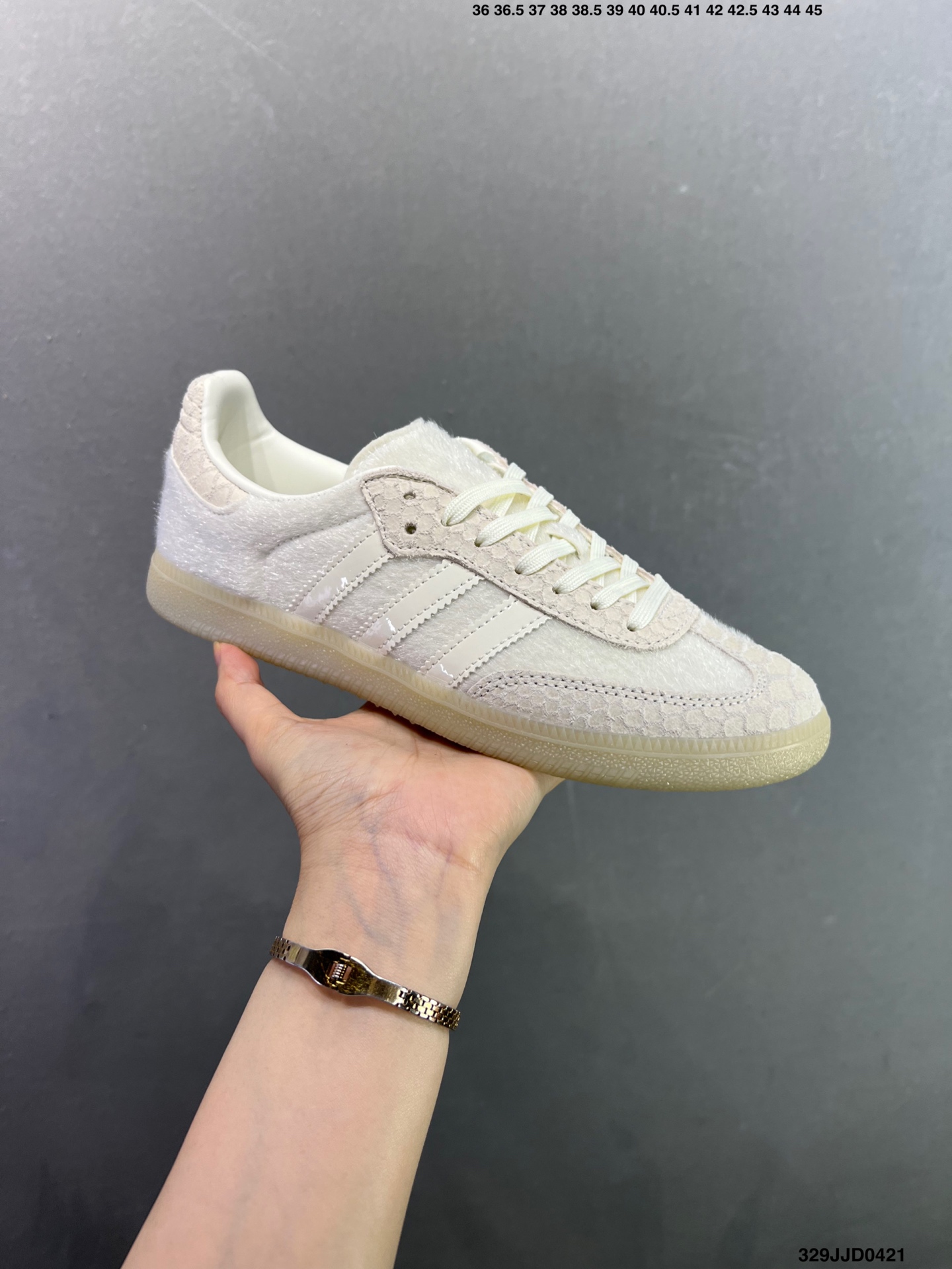 150 Adidas SAMBA IH6628 近70年的经典Originals原装翻毛皮层制作-Chinese UA Cheap High Quatity Brand Clothes Bags handbags Sneakers wholesale wholesaler seller from China Factory suppliers Fashion Clothing Shoes best Quality Beautiful Price 150 Adidas SAMBA IH6628 近70年的经典Originals原装翻毛皮层制作
