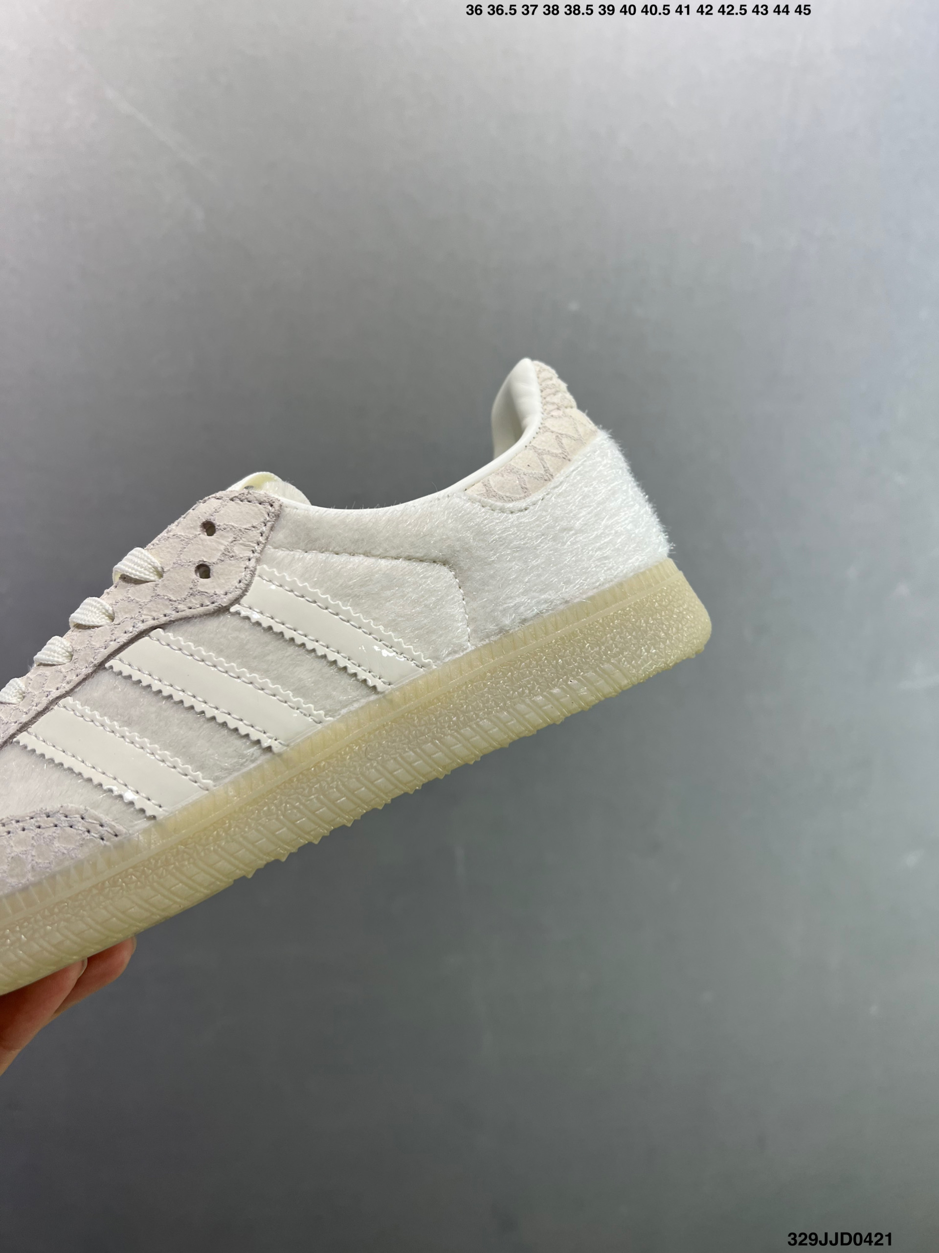 150 Adidas SAMBA IH6628 近70年的经典Originals原装翻毛皮层制作-Chinese UA Cheap High Quatity Brand Clothes Bags handbags Sneakers wholesale wholesaler seller from China Factory suppliers Fashion Clothing Shoes best Quality Beautiful Price 150 Adidas SAMBA IH6628 近70年的经典Originals原装翻毛皮层制作