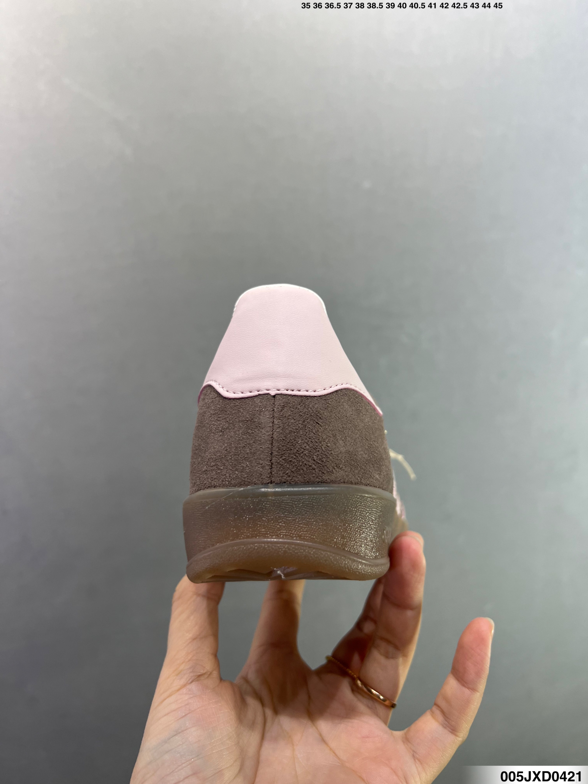 180 阿迪达斯Adidas Originals Gazelle Indoor 三叶草复古防滑耐磨低帮板鞋 HQ8717