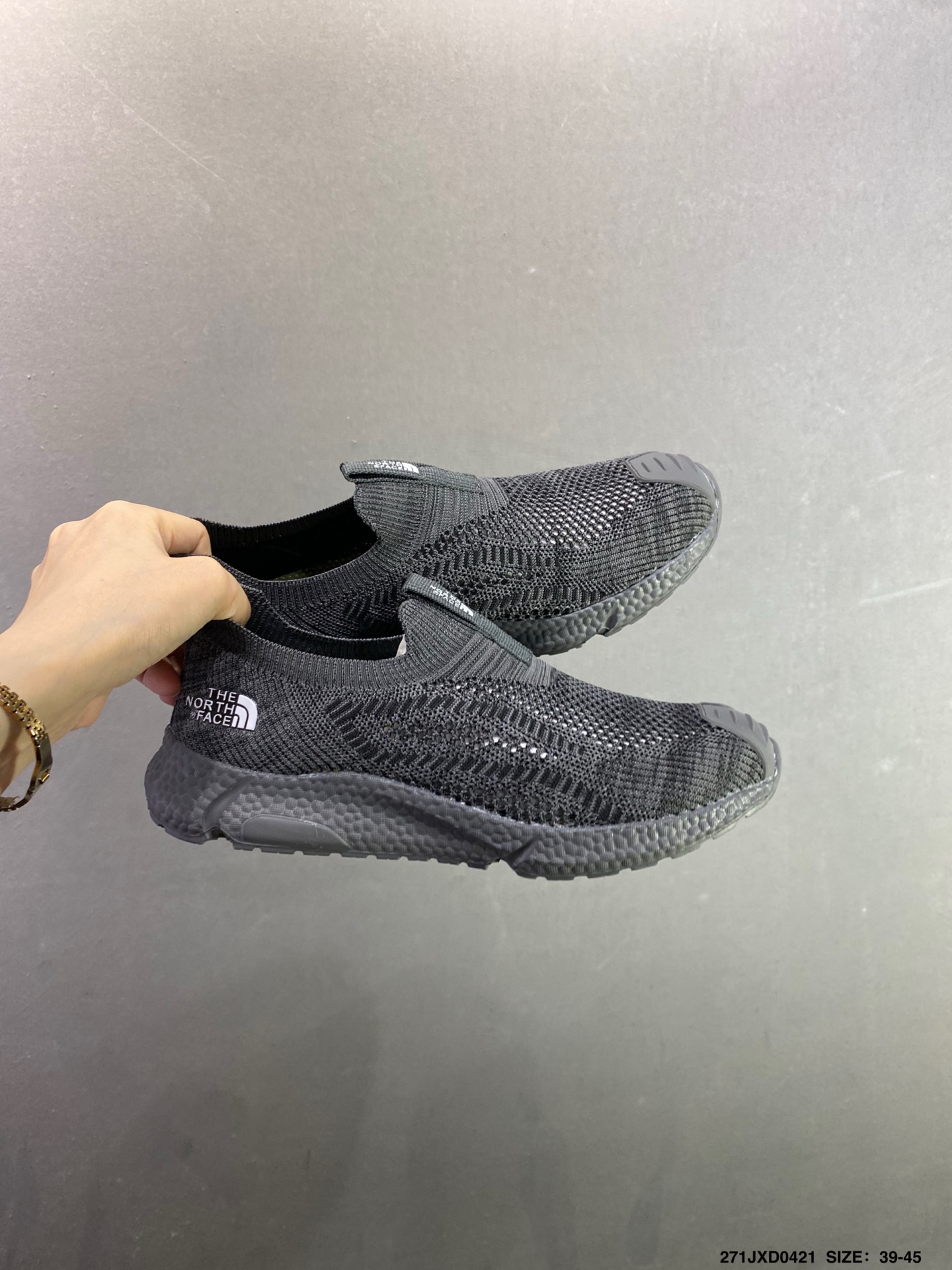 180 The North Face Cedar Measa 北面系列轻便套袜式一脚蹬跑鞋-Chinese UA Cheap High Quatity Brand Clothes Bags handbags Sneakers wholesale wholesaler seller from China Factory suppliers Fashion Clothing Shoes best Quality Beautiful Price 180 The North Face Cedar Measa 北面系列轻便套袜式一脚蹬跑鞋