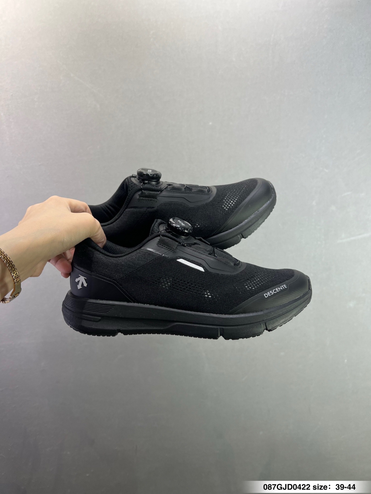 260 迪桑特DESCENTE EDGE COURT RETRO 复古轻质 耐磨低帮 生活休闲鞋 SP373LSN82-Chinese UA Cheap High Quatity Brand Clothes Bags handbags Sneakers wholesale wholesaler seller from China Factory suppliers Fashion Clothing Shoes best Quality Beautiful Price 260 迪桑特DESCENTE EDGE COURT RETRO 复古轻质 耐磨低帮 生活休闲鞋 SP373LSN82