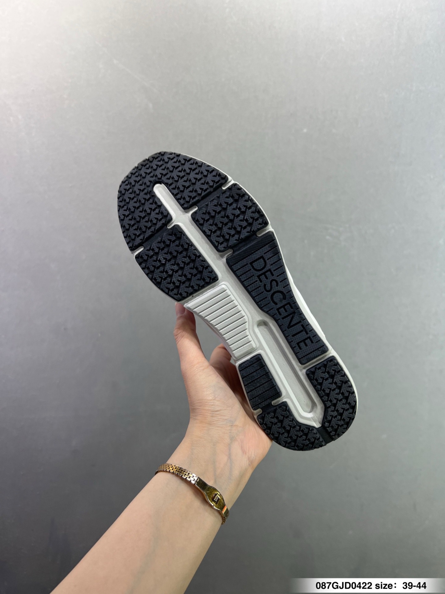 260 迪桑特DESCENTE EDGE COURT RETRO 复古轻质 耐磨低帮 生活休闲鞋 SP373LSN82-Chinese UA Cheap High Quatity Brand Clothes Bags handbags Sneakers wholesale wholesaler seller from China Factory suppliers Fashion Clothing Shoes best Quality Beautiful Price 260 迪桑特DESCENTE EDGE COURT RETRO 复古轻质 耐磨低帮 生活休闲鞋 SP373LSN82