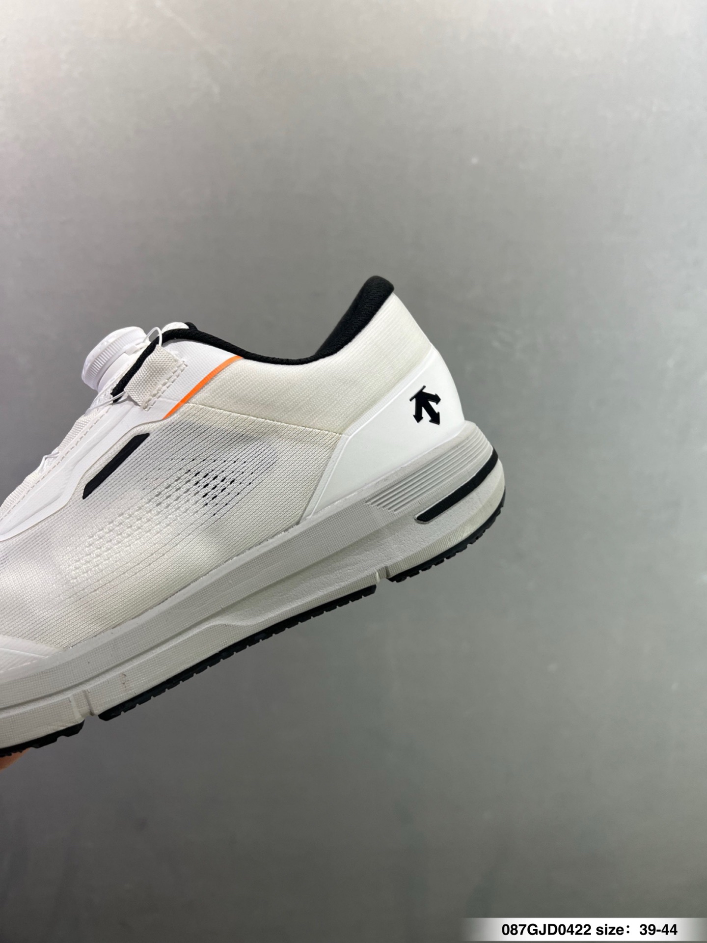 260 迪桑特DESCENTE EDGE COURT RETRO 复古轻质 耐磨低帮 生活休闲鞋 SP373LSN82-Chinese UA Cheap High Quatity Brand Clothes Bags handbags Sneakers wholesale wholesaler seller from China Factory suppliers Fashion Clothing Shoes best Quality Beautiful Price 260 迪桑特DESCENTE EDGE COURT RETRO 复古轻质 耐磨低帮 生活休闲鞋 SP373LSN82