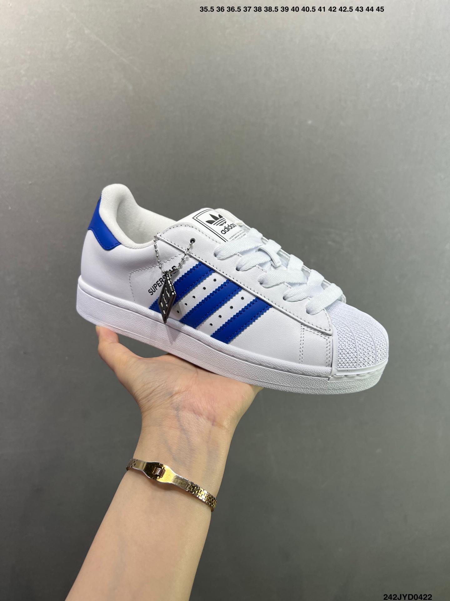 190 阿迪达斯/三叶草Adidas Originals Superstar”Christmas“经典贝壳头系列低帮百搭休闲运动板鞋D“皮革白紫” JS1373