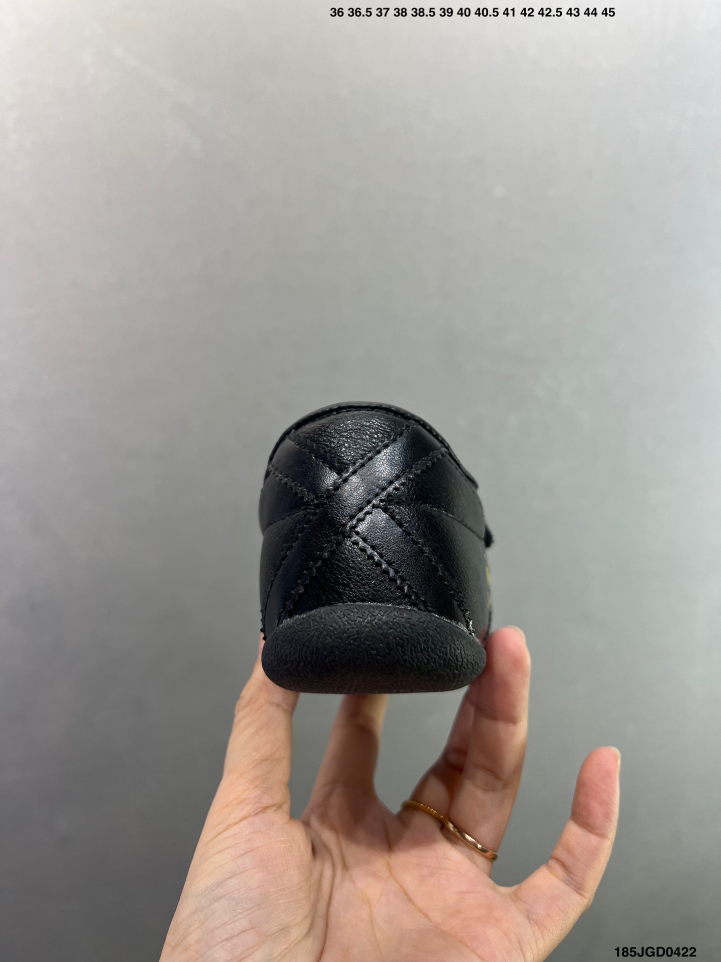 160 adida阿迪达斯TOKYO PACK JR4790 舒适百搭经典休闲运动鞋