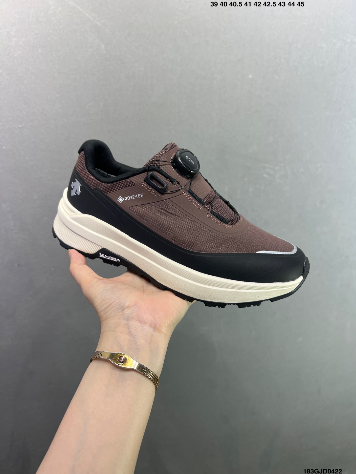 260 迪桑特DESCENTE EDGE COURT RETRO 复古轻质 耐磨低帮 生活休闲鞋 SP373LSN82-Chinese UA Cheap High Quatity Brand Clothes Bags handbags Sneakers wholesale wholesaler seller from China Factory suppliers Fashion Clothing Shoes best Quality Beautiful Price 260 迪桑特DESCENTE EDGE COURT RETRO 复古轻质 耐磨低帮 生活休闲鞋 SP373LSN82