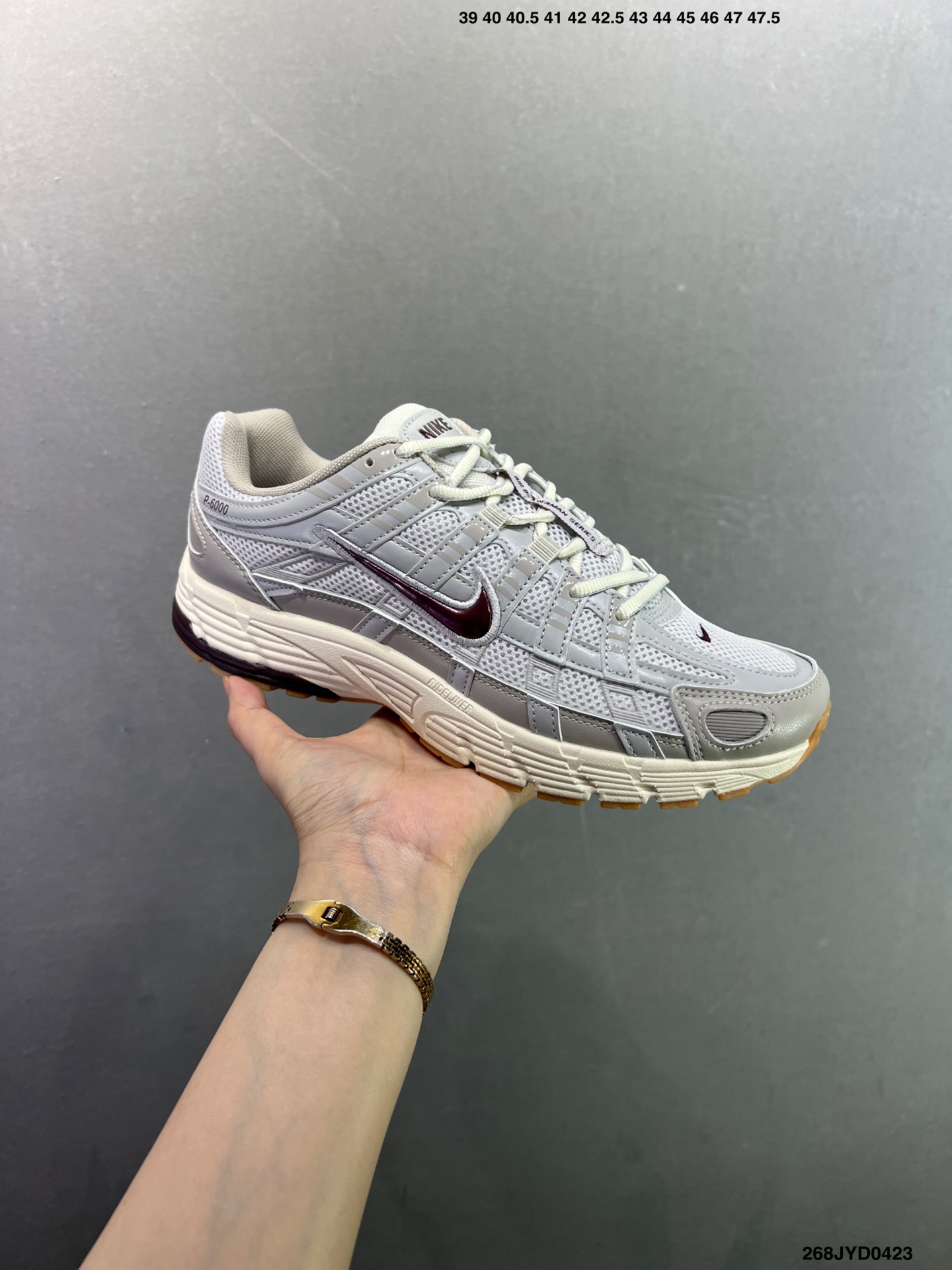 耐克Nike p-6000 跑鞋内外侧都用了红色的钩子 BY1021-103 耐克Nike p-6000 跑鞋内外侧都用了红色的钩子 BY1021-103