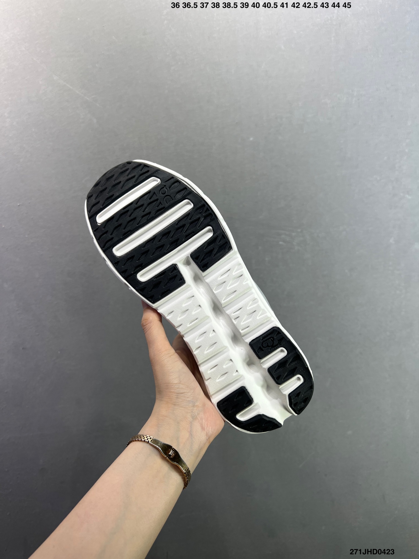 On昂跑 Cloudtilt Remix 户外街头机能风跑步鞋 3WG10273228-Top High Quatity Cheap Sneakers Fashion Clothing Clothes Bags handbags Shoes of all Brand wholesale With The best Quality And Beautiful Price from China Factory Chinese suppliers wholesaler seller On昂跑 Cloudtilt Remix 户外街头机能风跑步鞋 3WG10273228