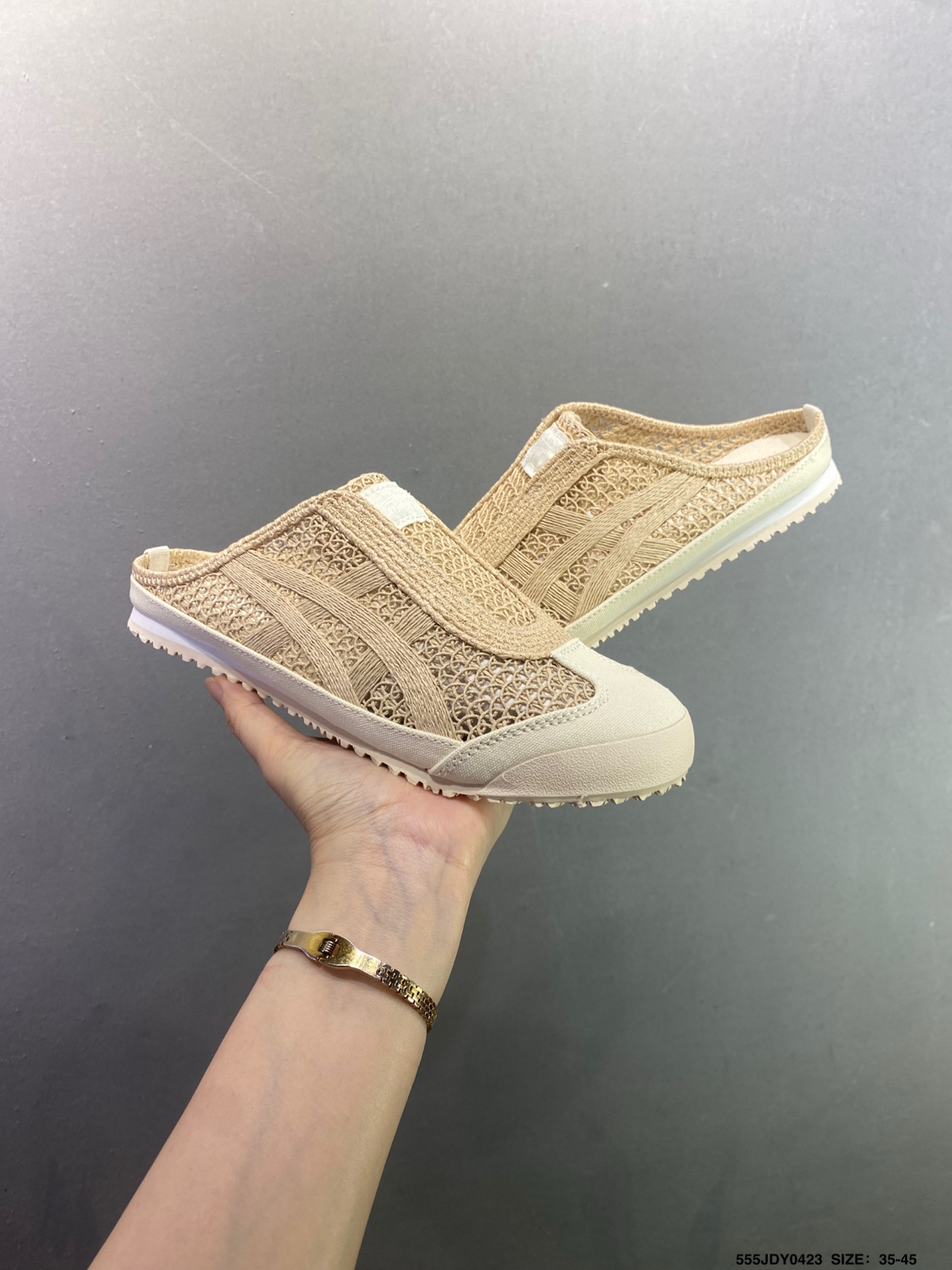 亚瑟士 /Onitsuka Tiger鬼冢虎 MEXICO 66 SABOT 网面透气 新款舒适一脚蹬男女运动休闲鞋 1183c123-002 亚瑟士 /Onitsuka Tiger鬼冢虎 MEXICO 66 SABOT 网面透气 新款舒适一脚蹬男女运动休闲鞋 1183c123-002