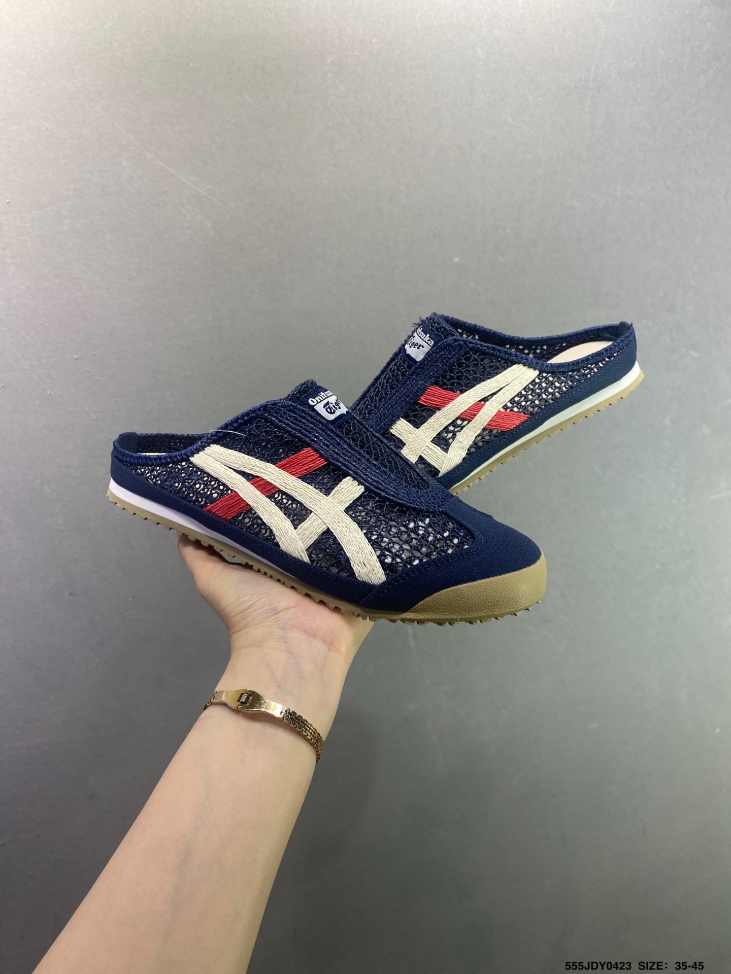 亚瑟士 /Onitsuka Tiger鬼冢虎 MEXICO 66 SABOT 网面透气 新款舒适一脚蹬男女运动休闲鞋 1183c123-002 亚瑟士 /Onitsuka Tiger鬼冢虎 MEXICO 66 SABOT 网面透气 新款舒适一脚蹬男女运动休闲鞋 1183c123-002