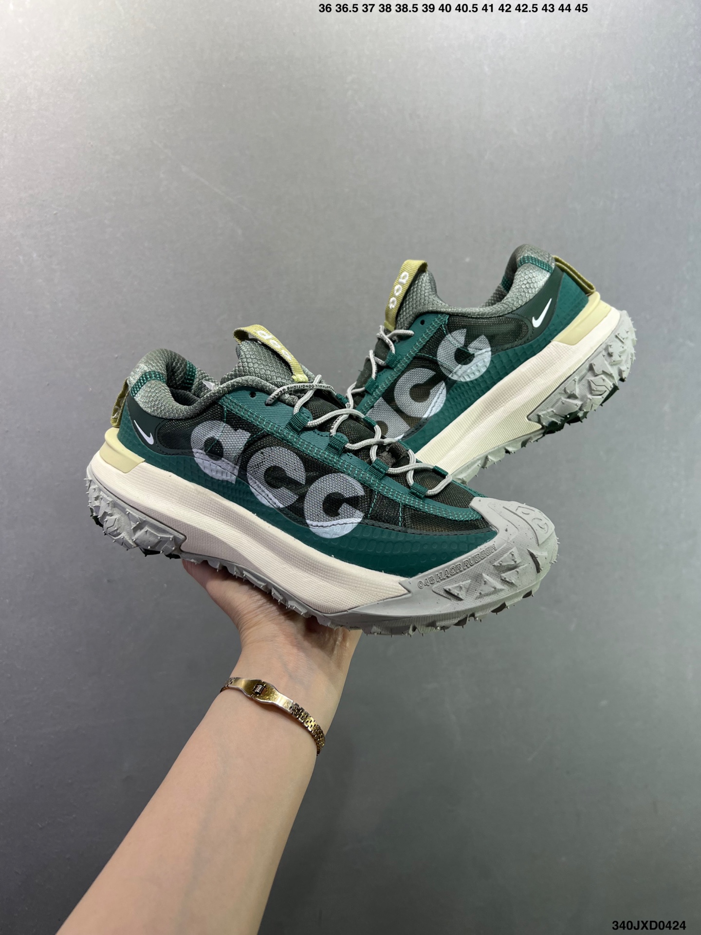 Nike ACG MOUNTAIN FLY 2 Low 机能风格 采用匠心设计 DV7903-002 Nike ACG MOUNTAIN FLY 2 Low 机能风格 采用匠心设计 DV7903-002