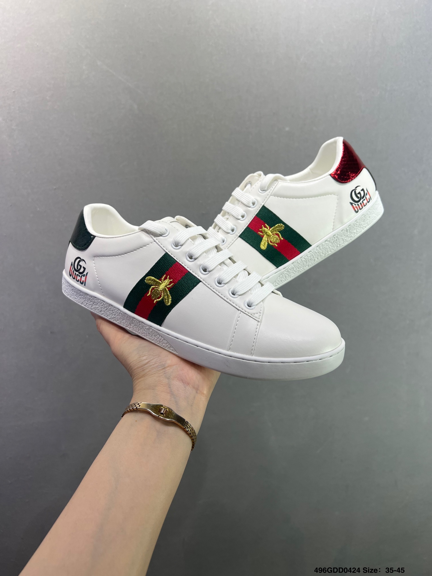 意大利时装奢饰品牌·古驰Gucci Screener GG sneaker经典原型复古百搭做旧老爹板鞋“皮革米白浅蓝GG水晶闪钻”677423 9SFR0 4983 意大利时装奢饰品牌·古驰Gucci Screener GG sneaker经典原型复古百搭做旧老爹板鞋“皮革米白浅蓝GG水晶闪钻”677423 9SFR0 4983