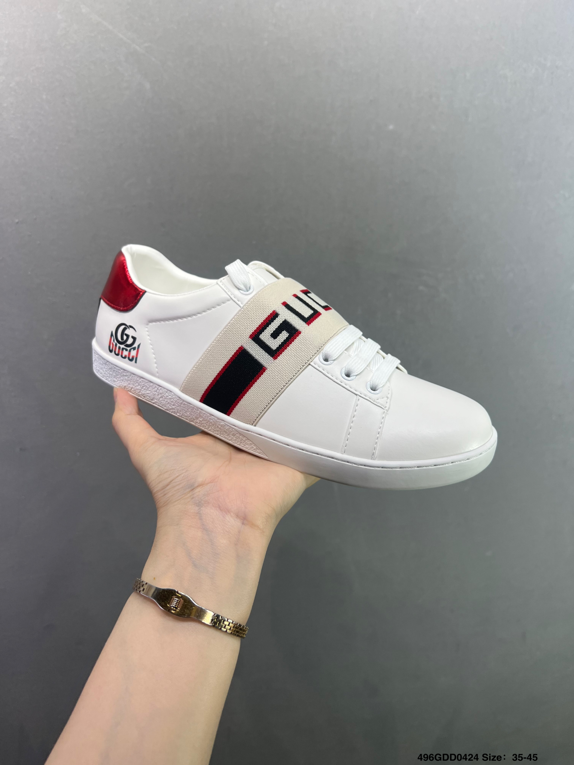 意大利时装奢饰品牌·古驰Gucci Screener GG sneaker经典原型复古百搭做旧老爹板鞋“皮革米白浅蓝GG水晶闪钻”677423 9SFR0 4983 意大利时装奢饰品牌·古驰Gucci Screener GG sneaker经典原型复古百搭做旧老爹板鞋“皮革米白浅蓝GG水晶闪钻”677423 9SFR0 4983