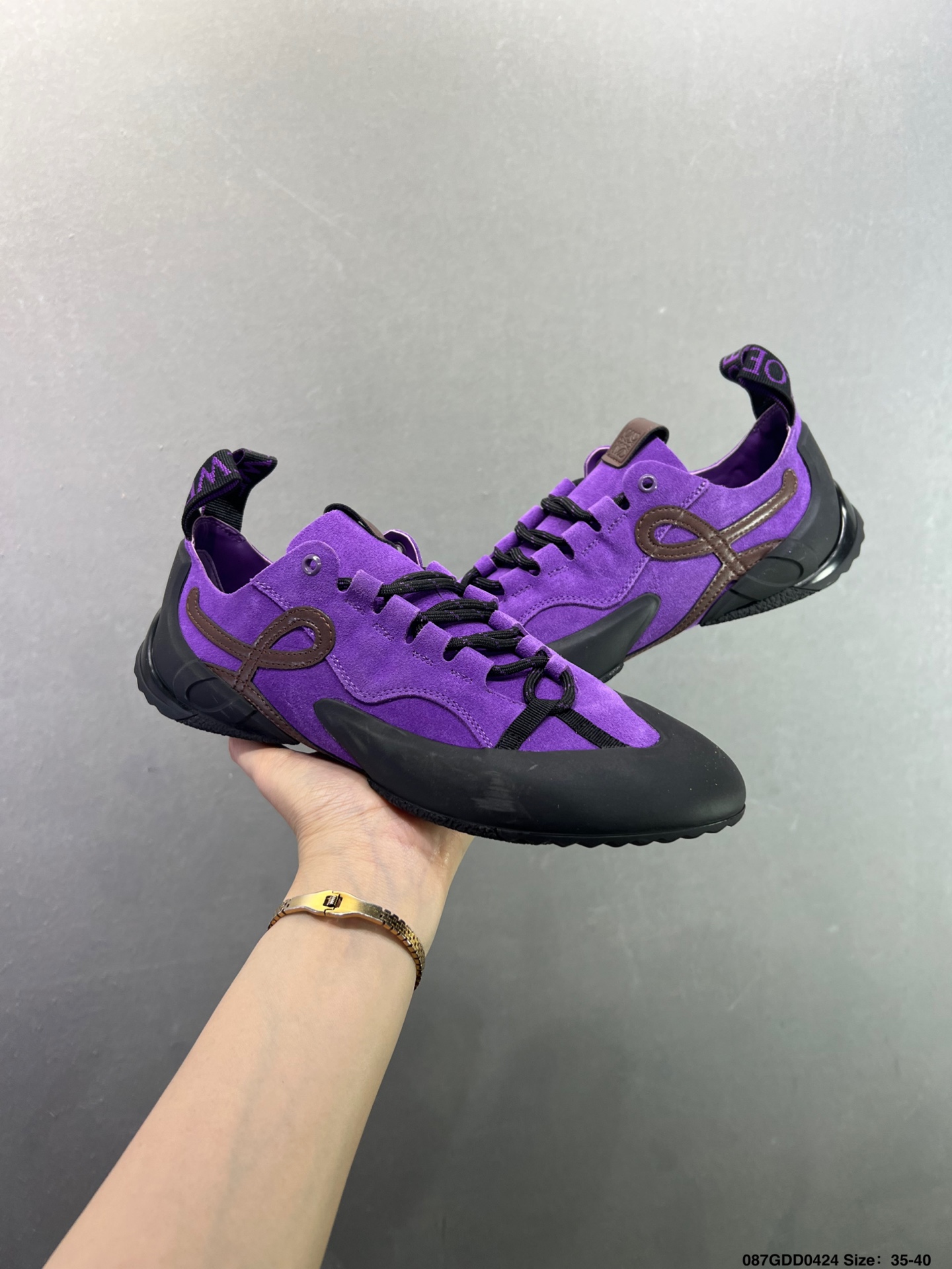 Loewe罗意威 Grip 麂皮 提花织带 圆头系带 低帮休闲鞋 轻便且灵活的鞋底-Top High Quatity Cheap Sneakers Fashion Clothing Clothes Bags handbags Shoes of all Brand wholesale With The best Quality And Beautiful Price from China Factory Chinese suppliers wholesaler seller Loewe罗意威 Grip 麂皮 提花织带 圆头系带 低帮休闲鞋 轻便且灵活的鞋底