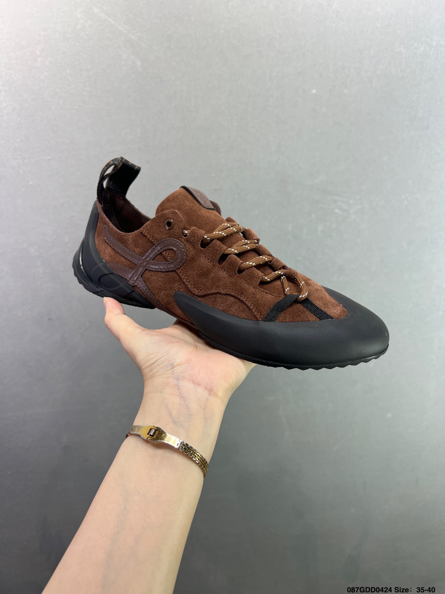Loewe罗意威 Grip 麂皮 提花织带 圆头系带 低帮休闲鞋 轻便且灵活的鞋底-Top High Quatity Cheap Sneakers Fashion Clothing Clothes Bags handbags Shoes of all Brand wholesale With The best Quality And Beautiful Price from China Factory Chinese suppliers wholesaler seller Loewe罗意威 Grip 麂皮 提花织带 圆头系带 低帮休闲鞋 轻便且灵活的鞋底