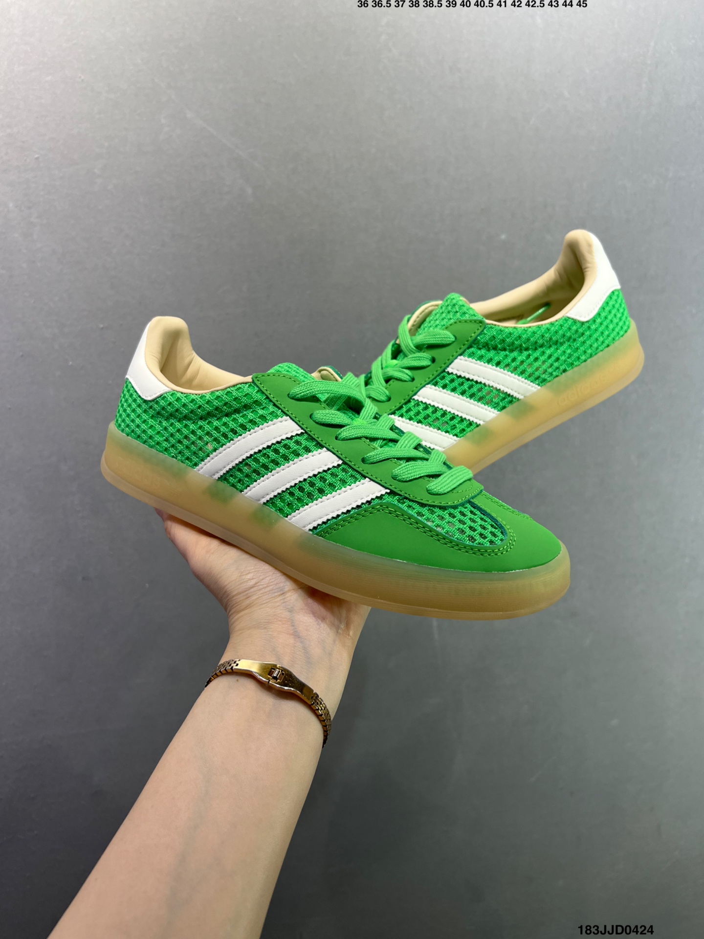阿迪达斯Adidas Originals Gazelle Indoor 三叶草复古防滑耐磨低帮板鞋 HQ8717-Top High Quatity Cheap Sneakers Fashion Clothing Clothes Bags handbags Shoes of all Brand wholesale With The best Quality And Beautiful Price from China Factory Chinese suppliers wholesaler seller 阿迪达斯Adidas Originals Gazelle Indoor 三叶草复古防滑耐磨低帮板鞋 HQ8717