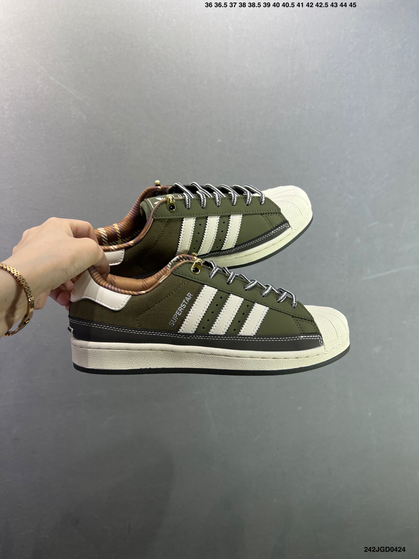 Adidas Originals Superstar贝壳头系列 阿迪达斯 低帮经典百搭休闲运动板鞋 JR6991-Top High Quatity Cheap Sneakers Fashion Clothing Clothes Bags handbags Shoes of all Brand wholesale With The best Quality And Beautiful Price from China Factory Chinese suppliers wholesaler seller Adidas Originals Superstar贝壳头系列 阿迪达斯 低帮经典百搭休闲运动板鞋 JR6991