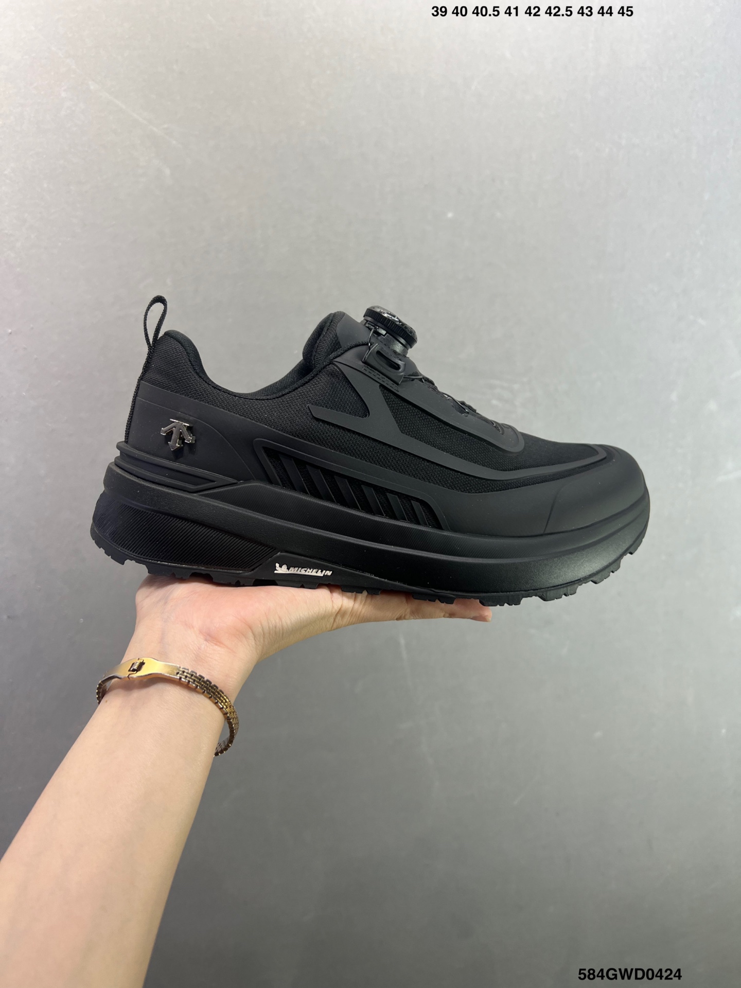 迪桑特DESCENTE EDGE COURT RETRO 复古轻质 耐磨低帮 生活休闲鞋 SP383LSN82 迪桑特DESCENTE EDGE COURT RETRO 复古轻质 耐磨低帮 生活休闲鞋 SP383LSN82