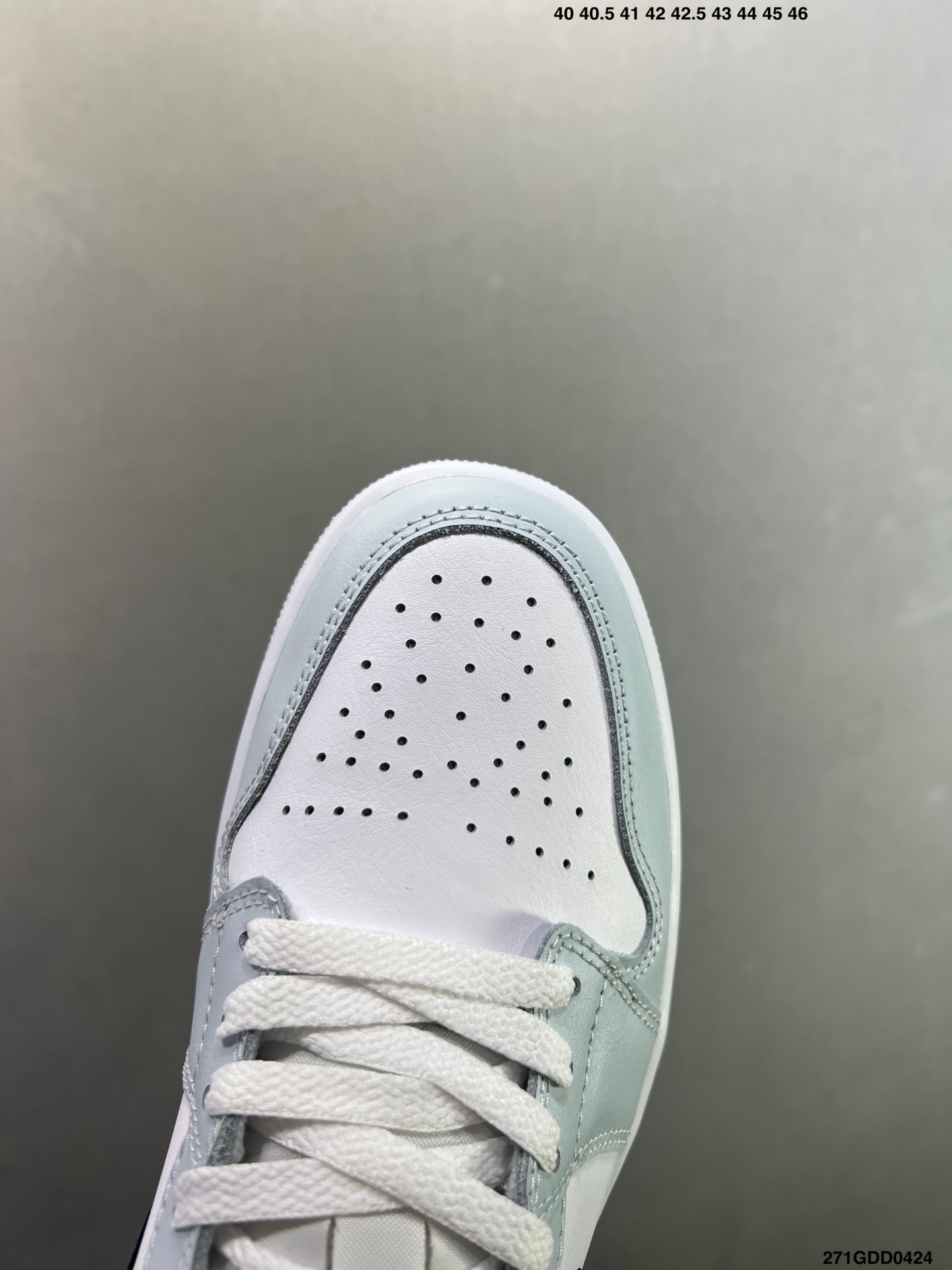 Air Jordan 1 Low 新配色 AJ1乔1 低帮休闲板鞋 553558-Top High Quatity Cheap Sneakers Fashion Clothing Clothes Bags handbags Shoes of all Brand wholesale With The best Quality And Beautiful Price from China Factory Chinese suppliers wholesaler seller Air Jordan 1 Low 新配色 AJ1乔1 低帮休闲板鞋 553558