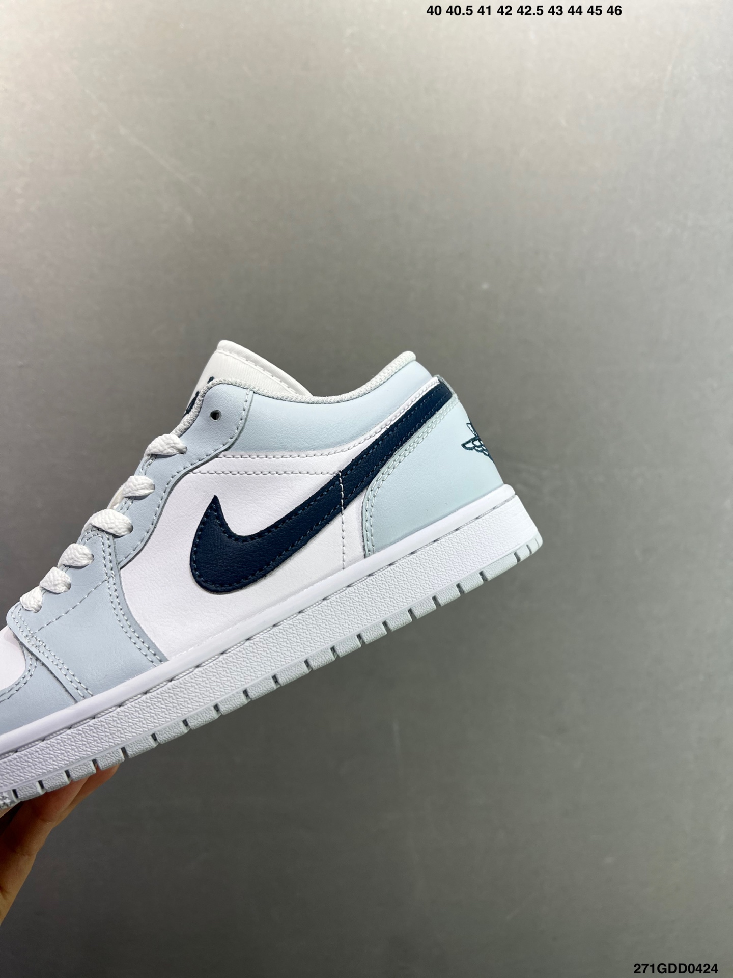 Air Jordan 1 Low 新配色 AJ1乔1 低帮休闲板鞋 553558-Top High Quatity Cheap Sneakers Fashion Clothing Clothes Bags handbags Shoes of all Brand wholesale With The best Quality And Beautiful Price from China Factory Chinese suppliers wholesaler seller Air Jordan 1 Low 新配色 AJ1乔1 低帮休闲板鞋 553558