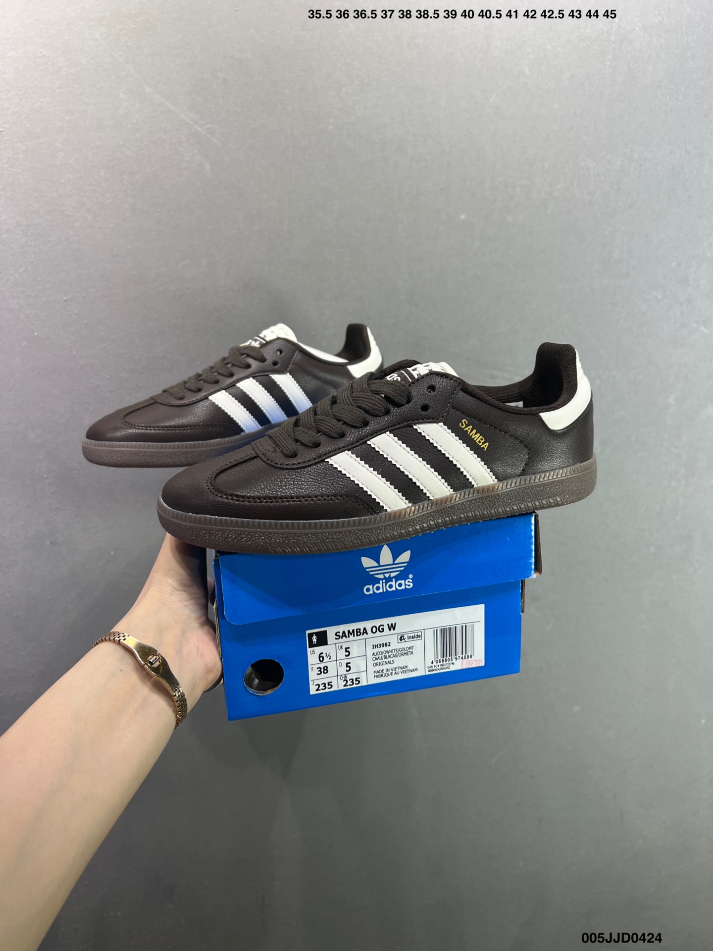Adidas三叶草SAMBA 休闲板鞋 HQ5160-Top High Quatity Cheap Sneakers Fashion Clothing Clothes Bags handbags Shoes of all Brand wholesale With The best Quality And Beautiful Price from China Factory Chinese suppliers wholesaler seller Adidas三叶草SAMBA 休闲板鞋 HQ5160