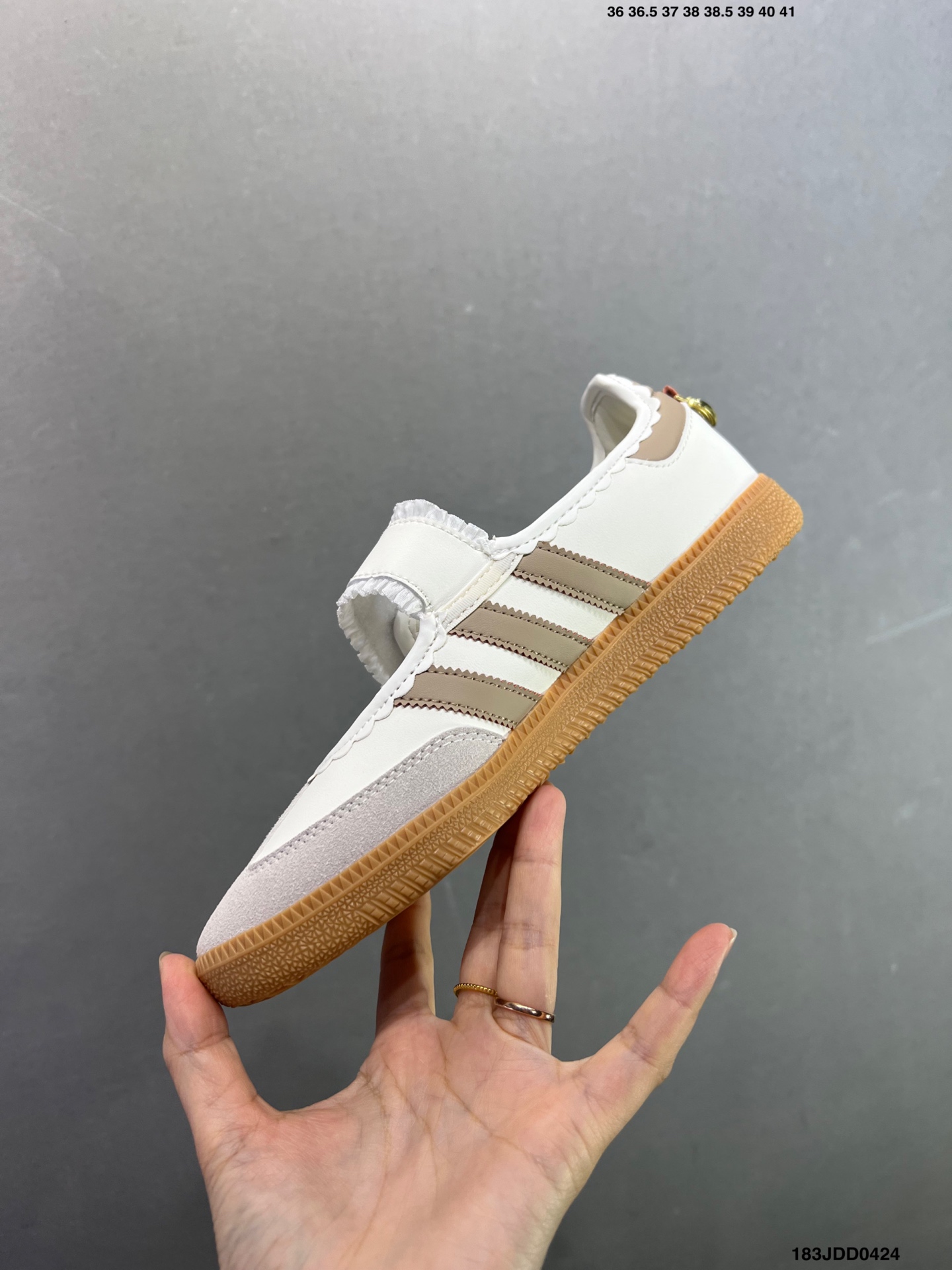 Adidas Samba Janes阿迪达斯玛丽珍款玫瑰金板鞋懒人一脚蹬运动鞋 KH6230 Adidas Samba Janes阿迪达斯玛丽珍款玫瑰金板鞋懒人一脚蹬运动鞋 KH6230