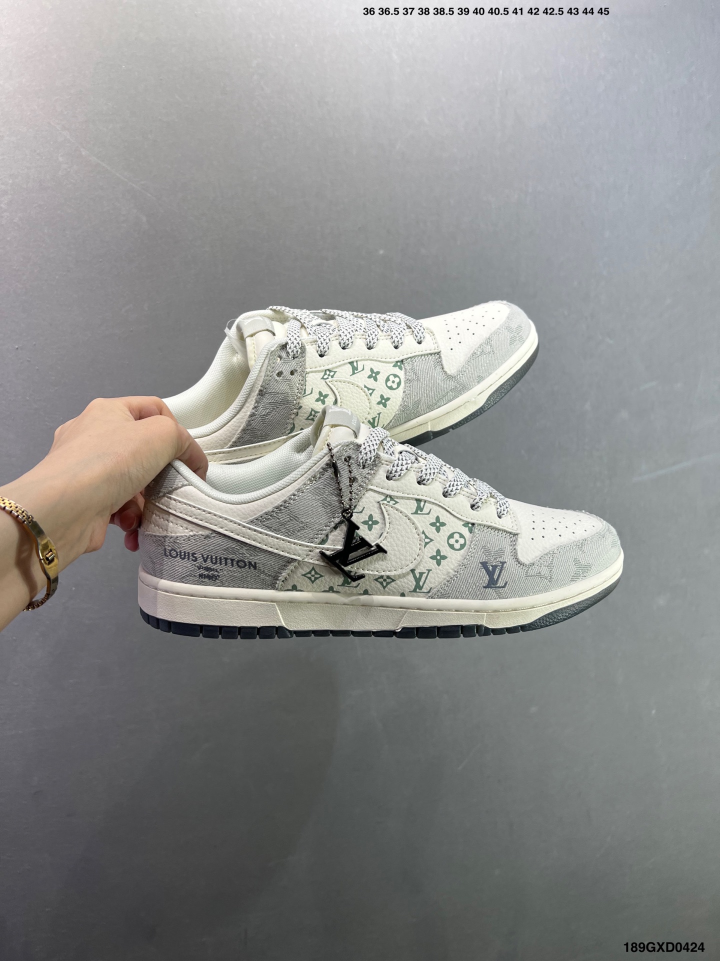 Nike Dunk Low Retro ‘DIY高端定制’耐克 低帮休闲运动板鞋 JP1678-007-Top High Quatity Cheap Sneakers Fashion Clothing Clothes Bags handbags Shoes of all Brand wholesale With The best Quality And Beautiful Price from China Factory Chinese suppliers wholesaler seller Nike Dunk Low Retro ‘DIY高端定制’耐克 低帮休闲运动板鞋 JP1678-007