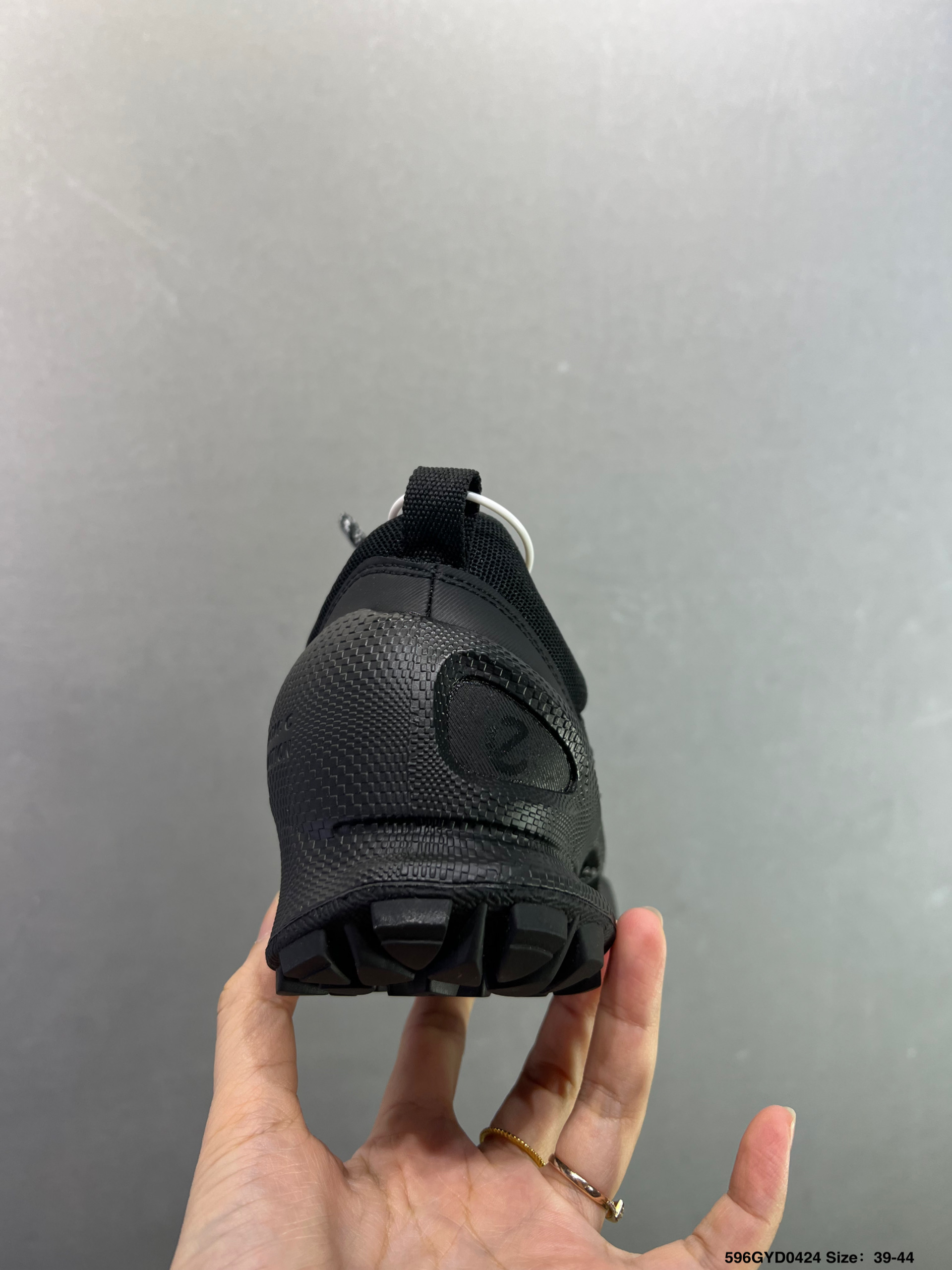 ECCO爱步登山鞋男款 舒适户外运动越野跑鞋健步BIOMC踪迹系列-Top High Quatity Cheap Sneakers Fashion Clothing Clothes Bags handbags Shoes of all Brand wholesale With The best Quality And Beautiful Price from China Factory Chinese suppliers wholesaler seller ECCO爱步登山鞋男款 舒适户外运动越野跑鞋健步BIOMC踪迹系列