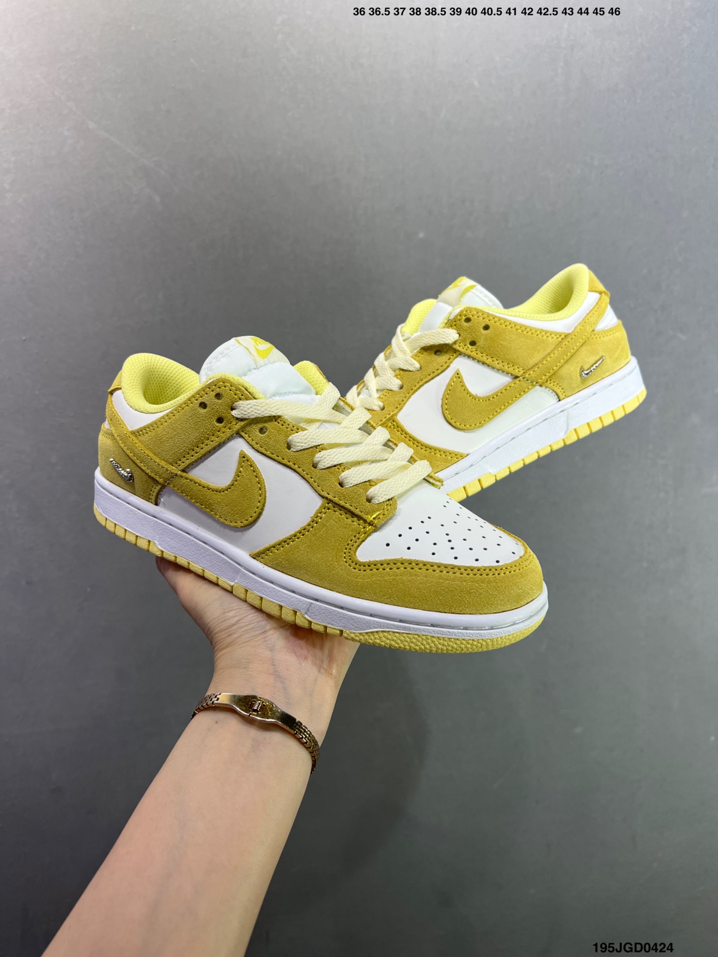 耐克NiKE DUNK LOW 扣篮系列 耐克 复古低帮休闲运动滑板板鞋 IF3944-001-Top High Quatity Cheap Sneakers Fashion Clothing Clothes Bags handbags Shoes of all Brand wholesale With The best Quality And Beautiful Price from China Factory Chinese suppliers wholesaler seller 耐克NiKE DUNK LOW 扣篮系列 耐克 复古低帮休闲运动滑板板鞋 IF3944-001