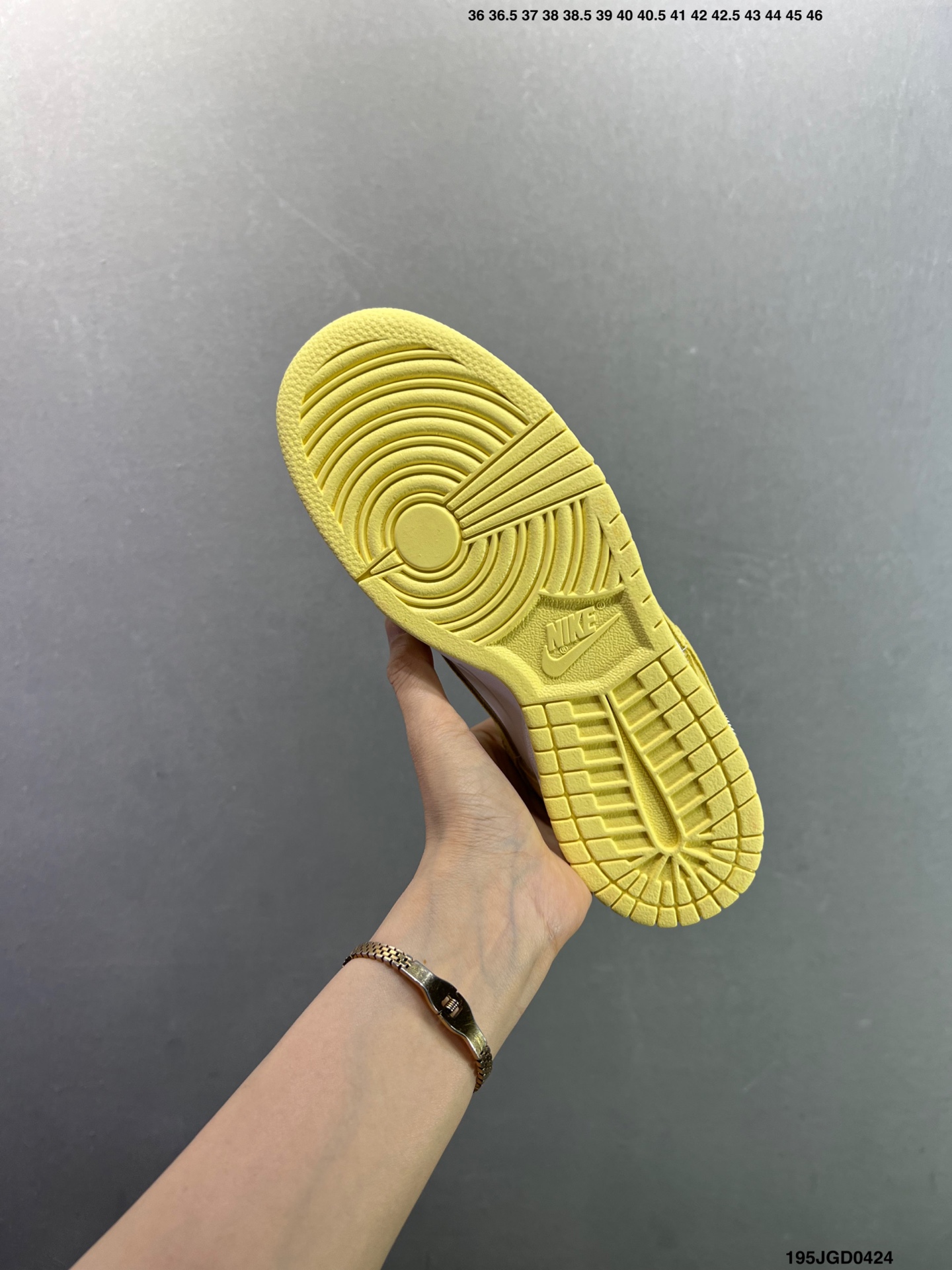 耐克NiKE DUNK LOW 扣篮系列 耐克 复古低帮休闲运动滑板板鞋 IF3944-001-Top High Quatity Cheap Sneakers Fashion Clothing Clothes Bags handbags Shoes of all Brand wholesale With The best Quality And Beautiful Price from China Factory Chinese suppliers wholesaler seller 耐克NiKE DUNK LOW 扣篮系列 耐克 复古低帮休闲运动滑板板鞋 IF3944-001