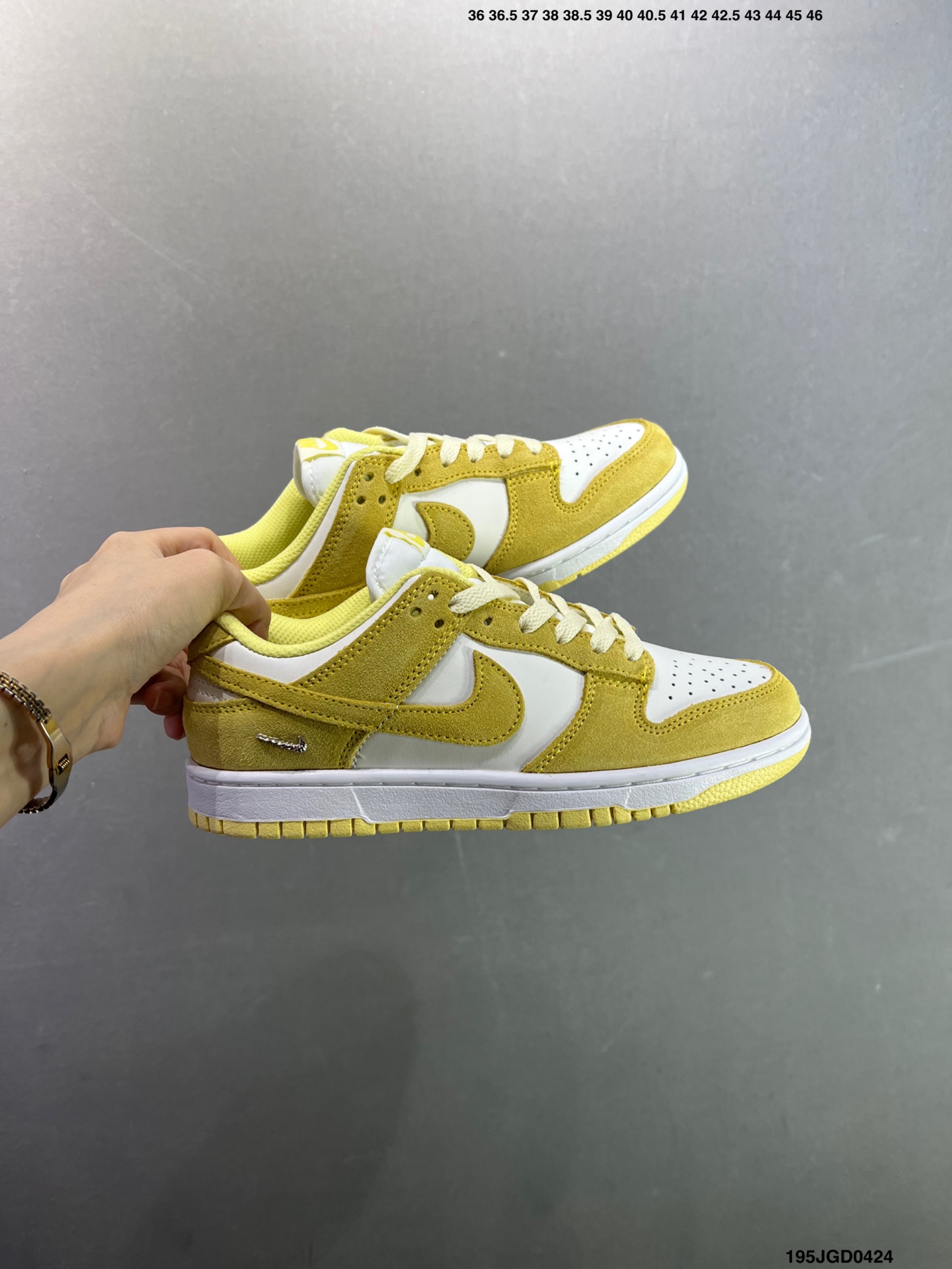 耐克NiKE DUNK LOW 扣篮系列 耐克 复古低帮休闲运动滑板板鞋 IF3944-001-Top High Quatity Cheap Sneakers Fashion Clothing Clothes Bags handbags Shoes of all Brand wholesale With The best Quality And Beautiful Price from China Factory Chinese suppliers wholesaler seller 耐克NiKE DUNK LOW 扣篮系列 耐克 复古低帮休闲运动滑板板鞋 IF3944-001