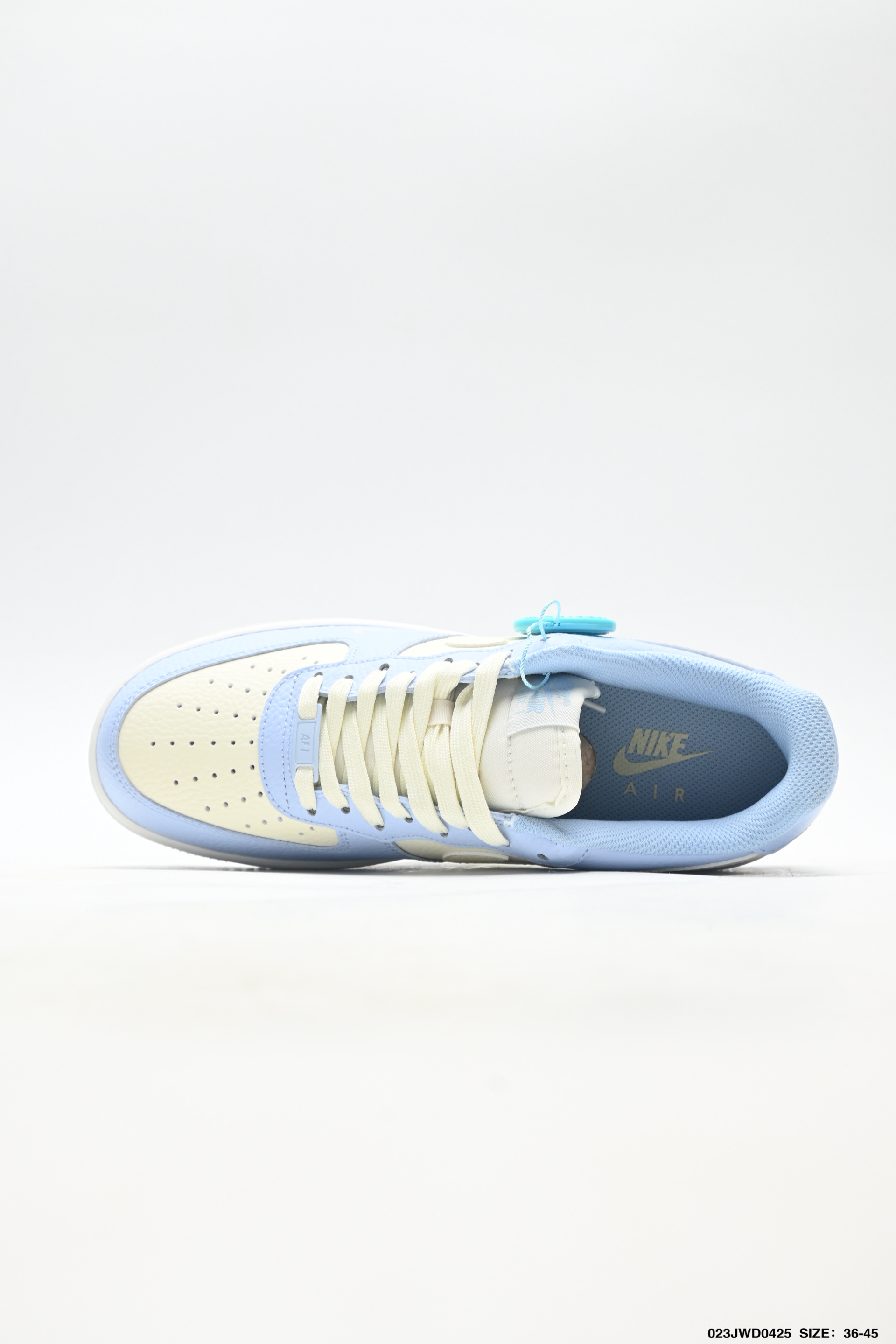 NIKE AIR FORCE 1‘07 IV3222-400 NIKE AIR FORCE 1‘07 IV3222-400