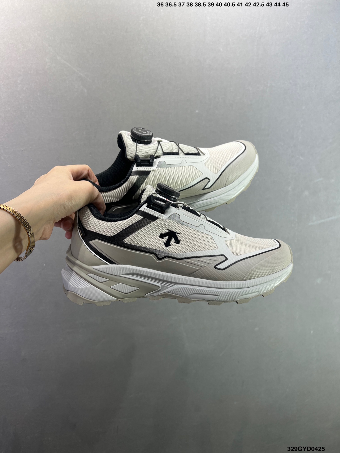 迪桑特DESCENTE EDGE COURT RETRO 复古轻质 耐磨低帮 生活休闲鞋 SP383LSN82 迪桑特DESCENTE EDGE COURT RETRO 复古轻质 耐磨低帮 生活休闲鞋 SP383LSN82
