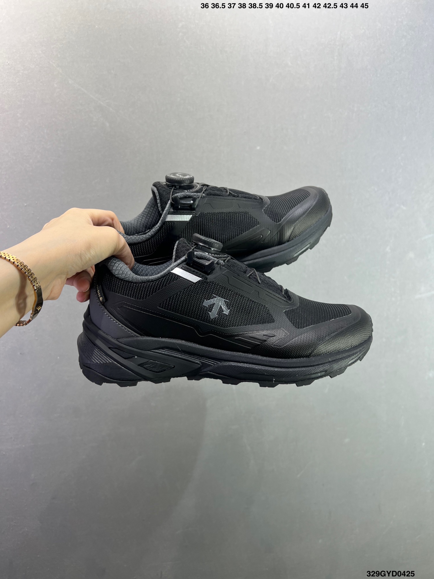 迪桑特DESCENTE EDGE COURT RETRO 复古轻质 耐磨低帮 生活休闲鞋 SP383LSN82 迪桑特DESCENTE EDGE COURT RETRO 复古轻质 耐磨低帮 生活休闲鞋 SP383LSN82