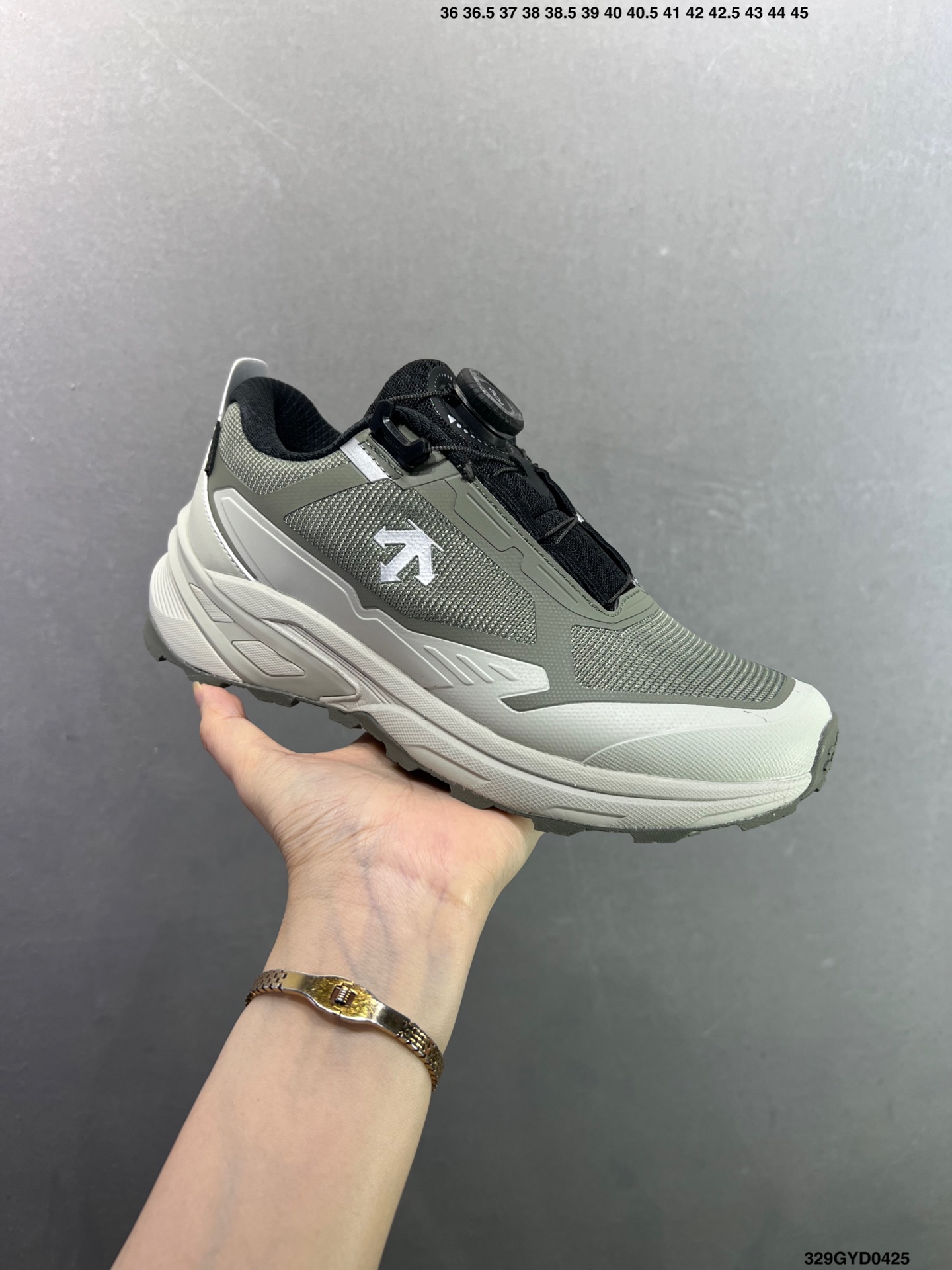 迪桑特DESCENTE EDGE COURT RETRO 复古轻质 耐磨低帮 生活休闲鞋 SP383LSN82 迪桑特DESCENTE EDGE COURT RETRO 复古轻质 耐磨低帮 生活休闲鞋 SP383LSN82