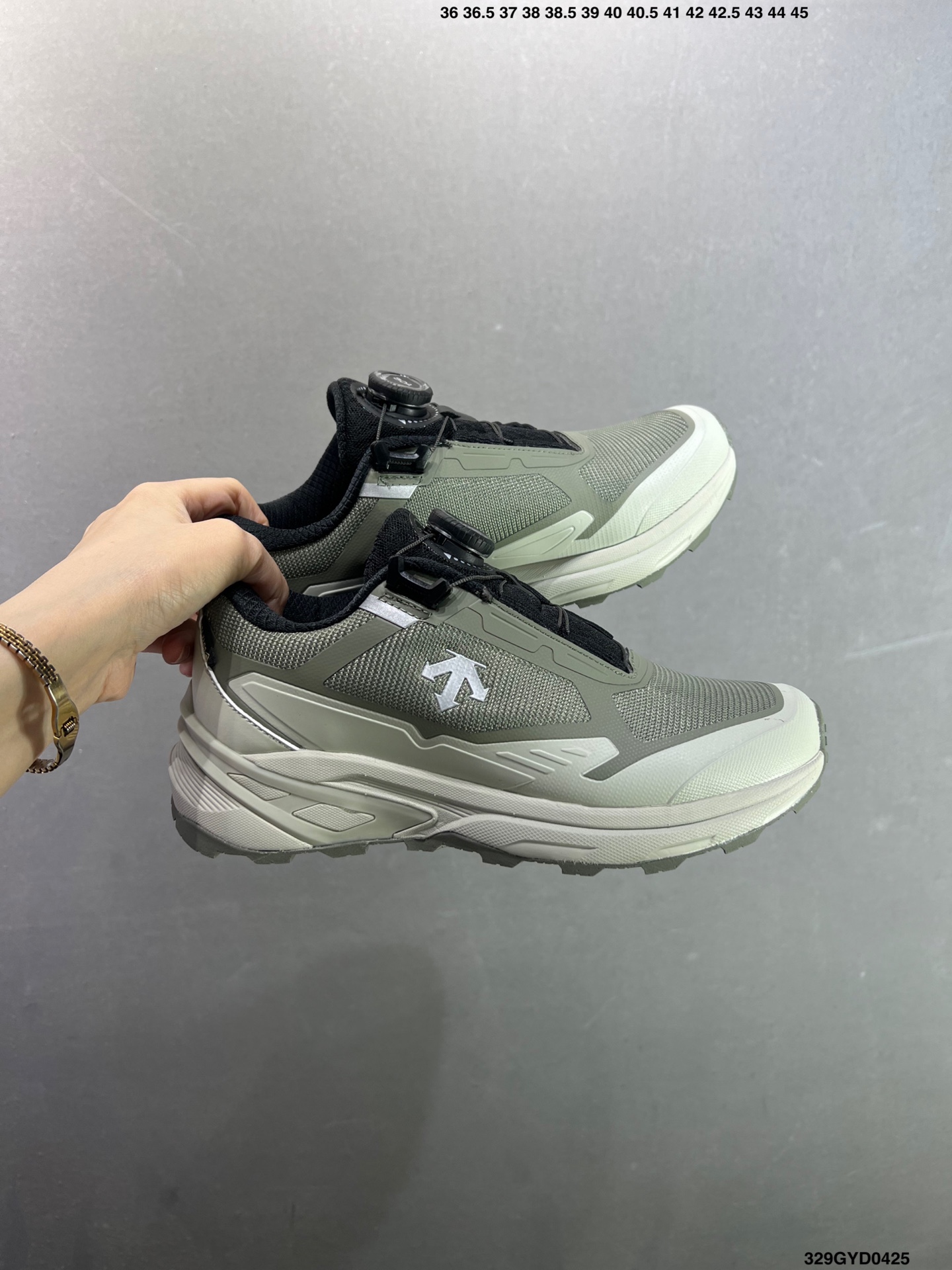 迪桑特DESCENTE EDGE COURT RETRO 复古轻质 耐磨低帮 生活休闲鞋 SP383LSN82 迪桑特DESCENTE EDGE COURT RETRO 复古轻质 耐磨低帮 生活休闲鞋 SP383LSN82