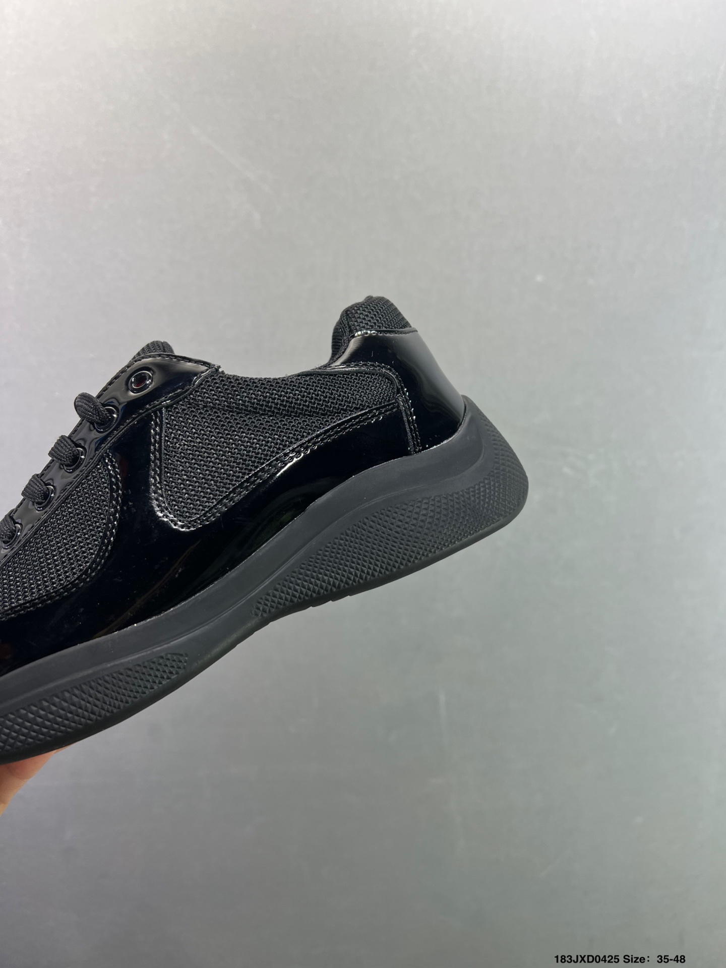 PRADA系列/Prada 普拉达板鞋 白色 PRADA系列/Prada 普拉达板鞋 白色