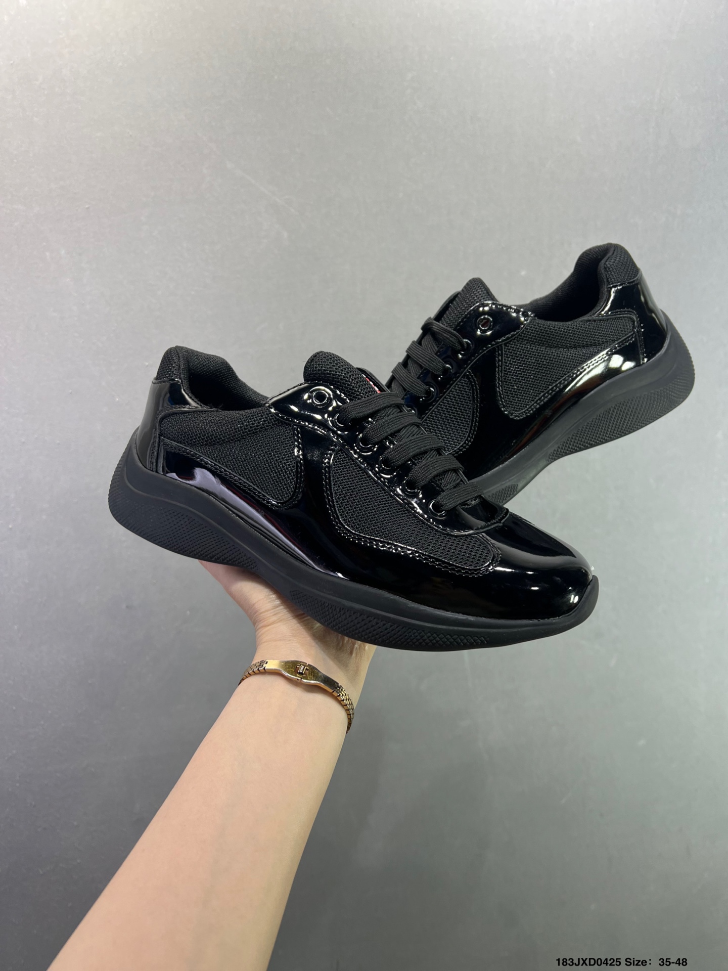 PRADA系列/Prada 普拉达板鞋 白色 PRADA系列/Prada 普拉达板鞋 白色