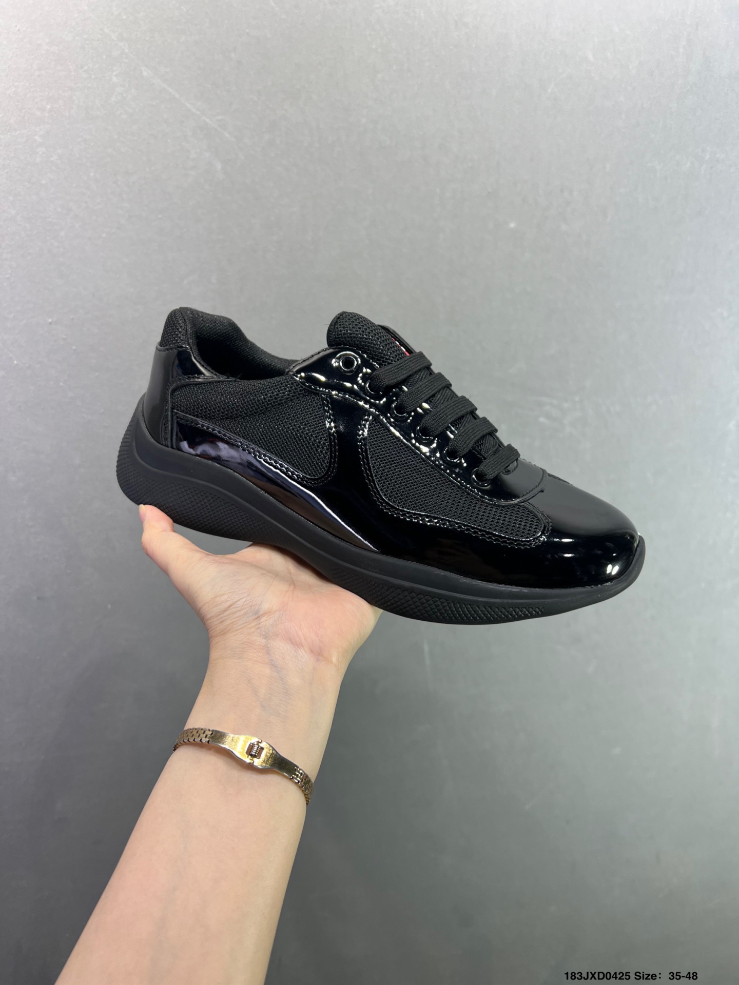 PRADA系列/Prada 普拉达板鞋 白色 PRADA系列/Prada 普拉达板鞋 白色