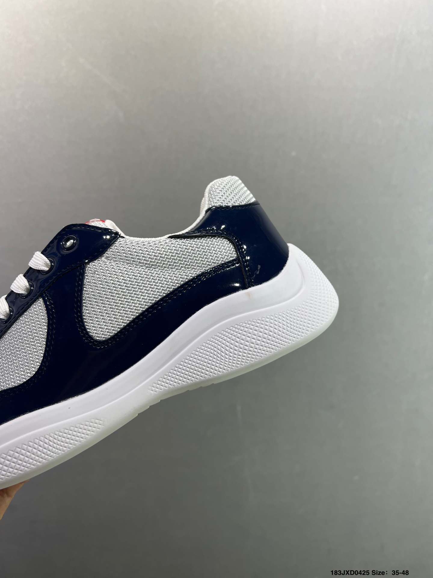 PRADA系列/Prada 普拉达板鞋 白色 PRADA系列/Prada 普拉达板鞋 白色