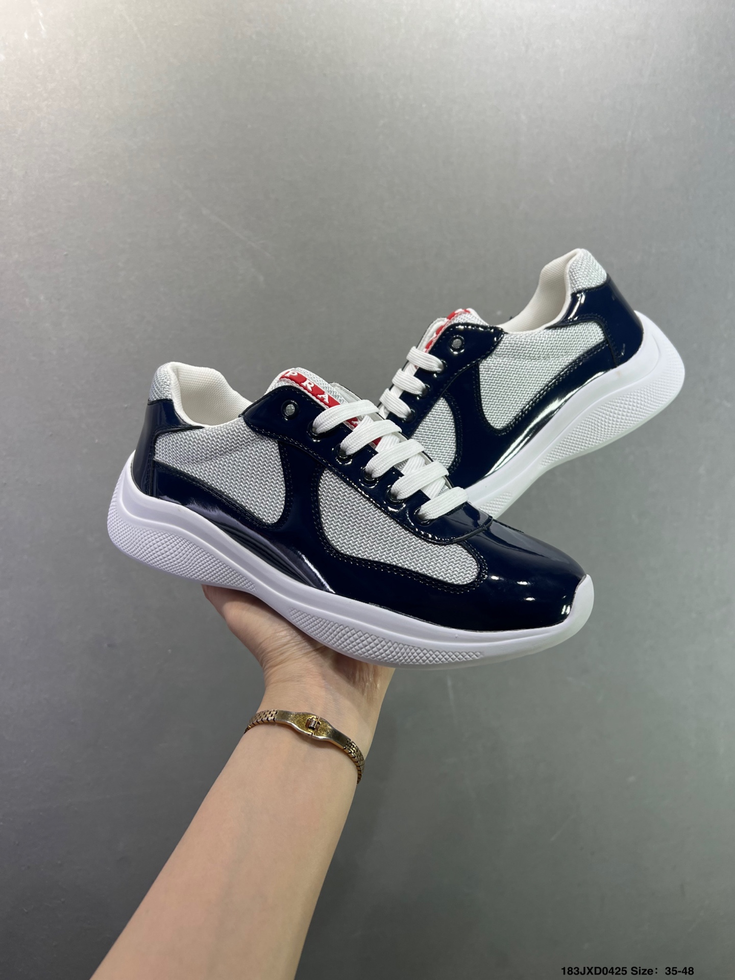 PRADA系列/Prada 普拉达板鞋 白色 PRADA系列/Prada 普拉达板鞋 白色