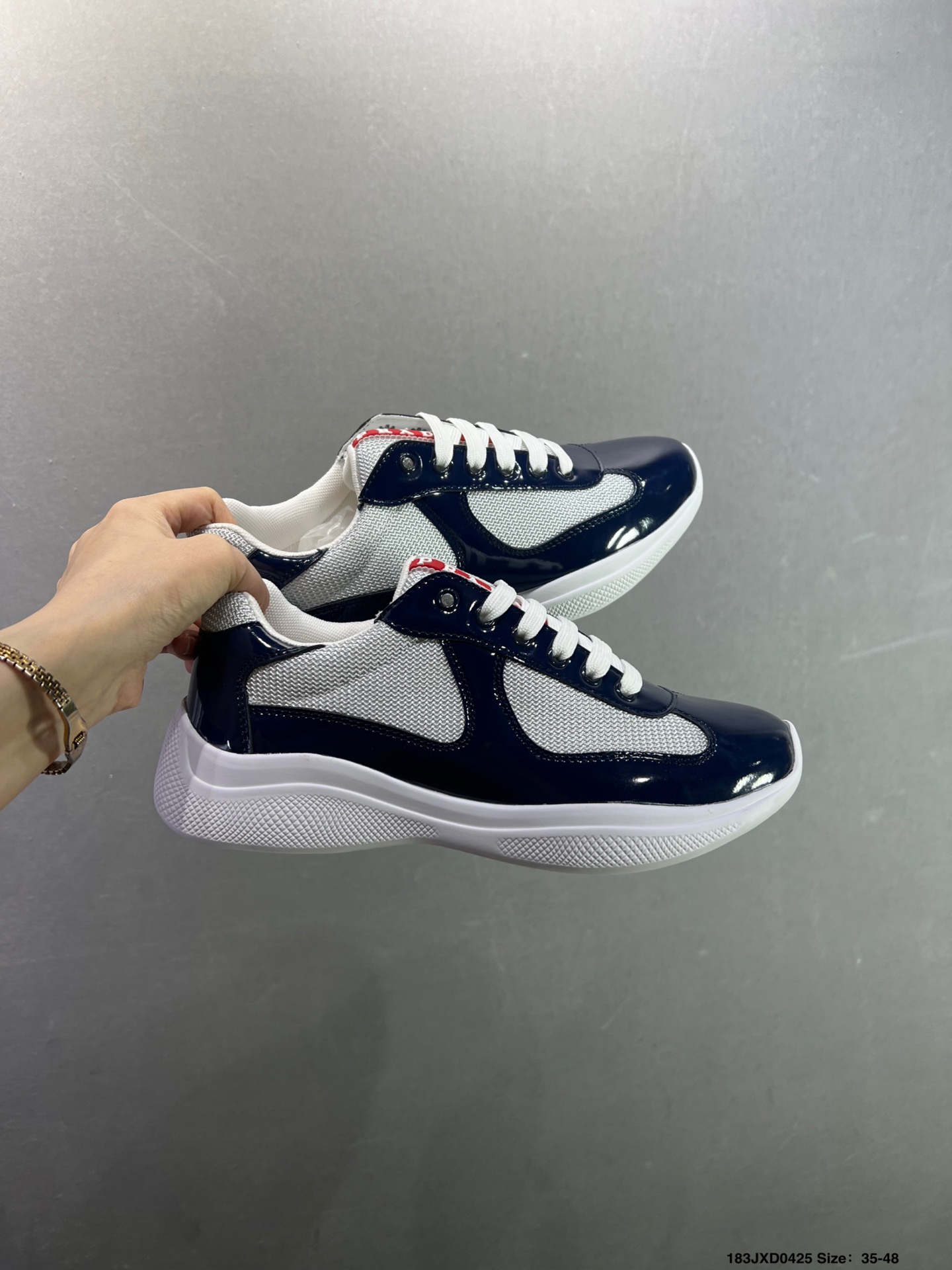 PRADA系列/Prada 普拉达板鞋 白色 PRADA系列/Prada 普拉达板鞋 白色